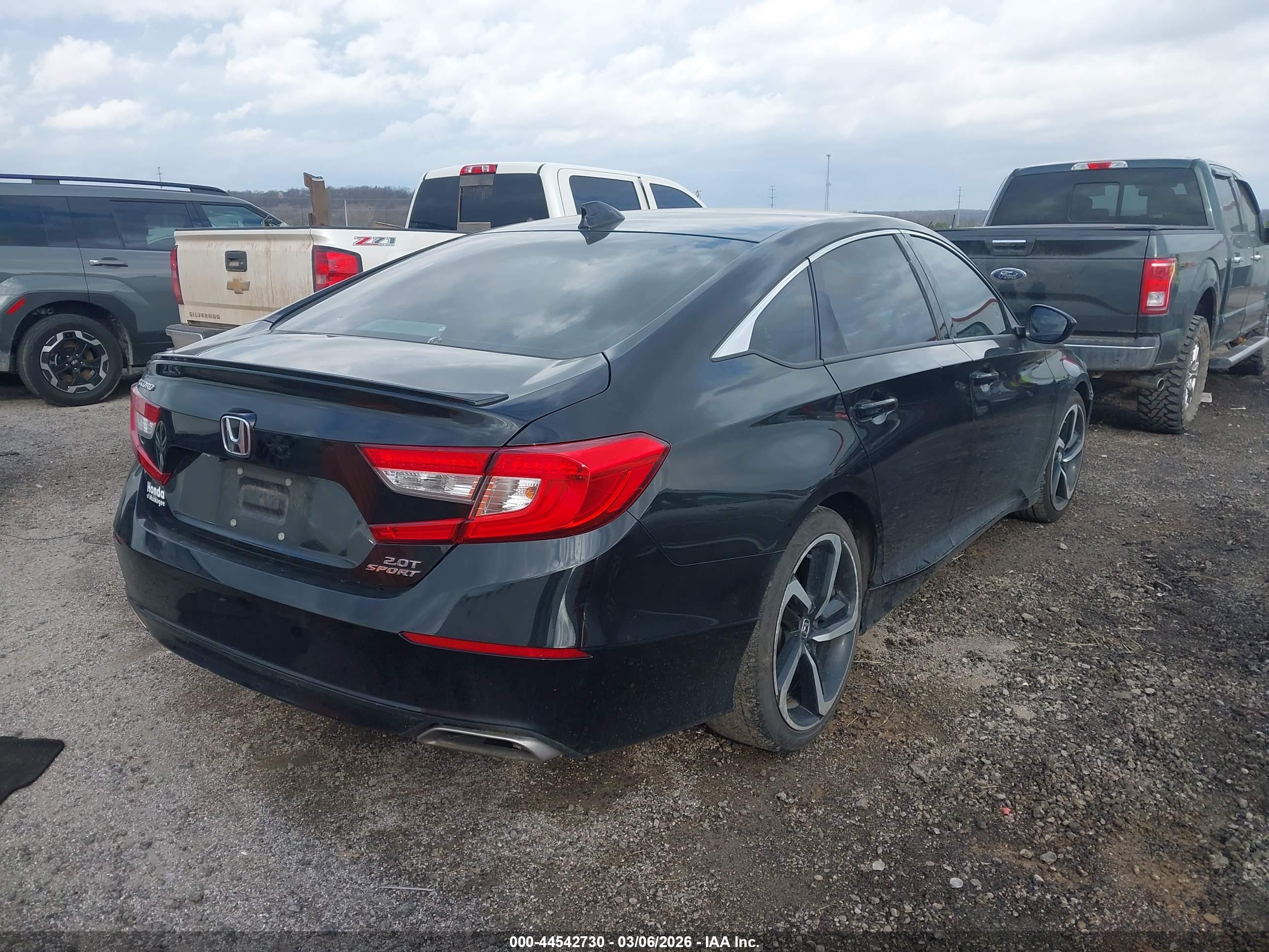 HONDA ACCORD image 4