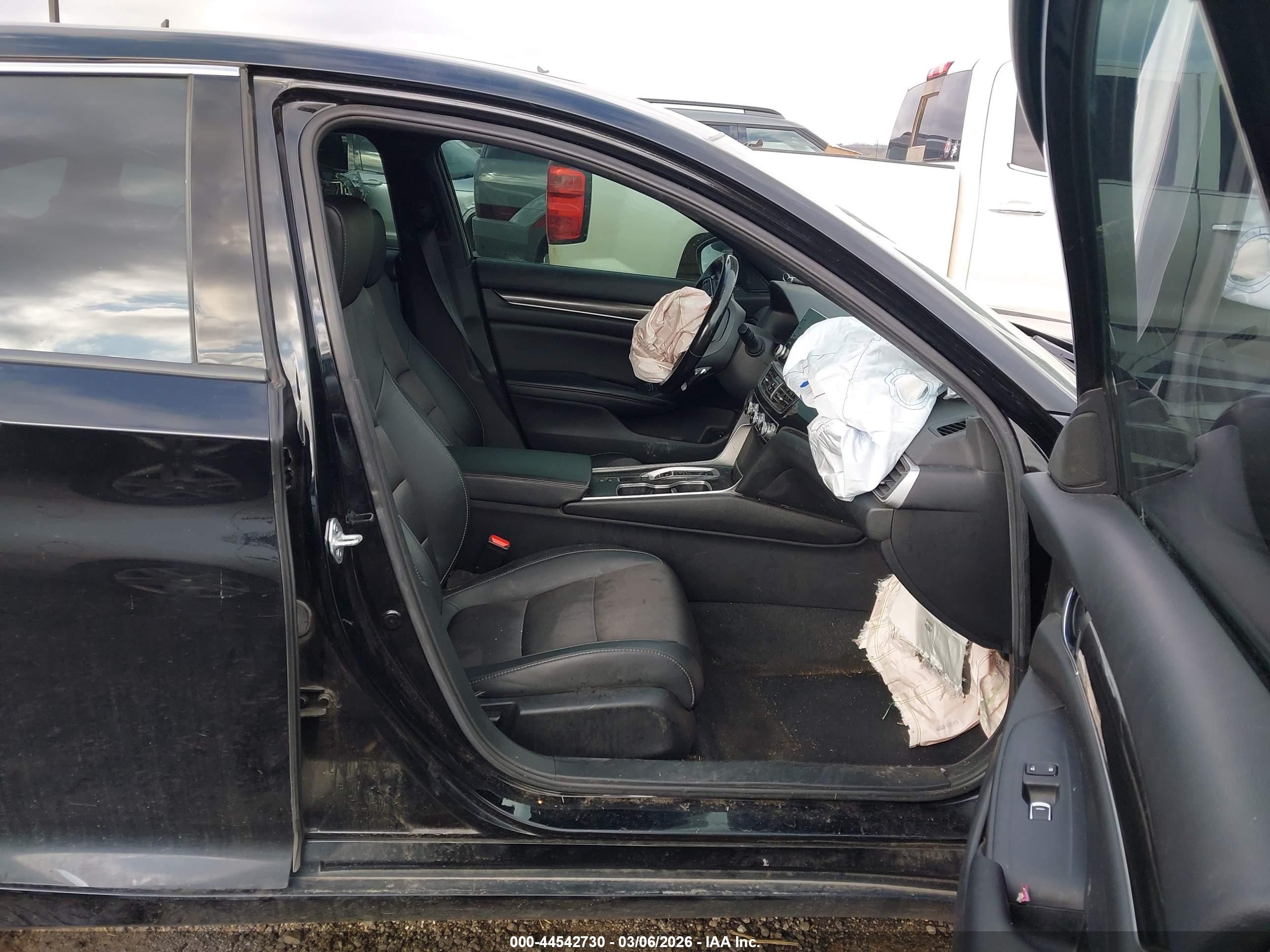HONDA ACCORD image 5