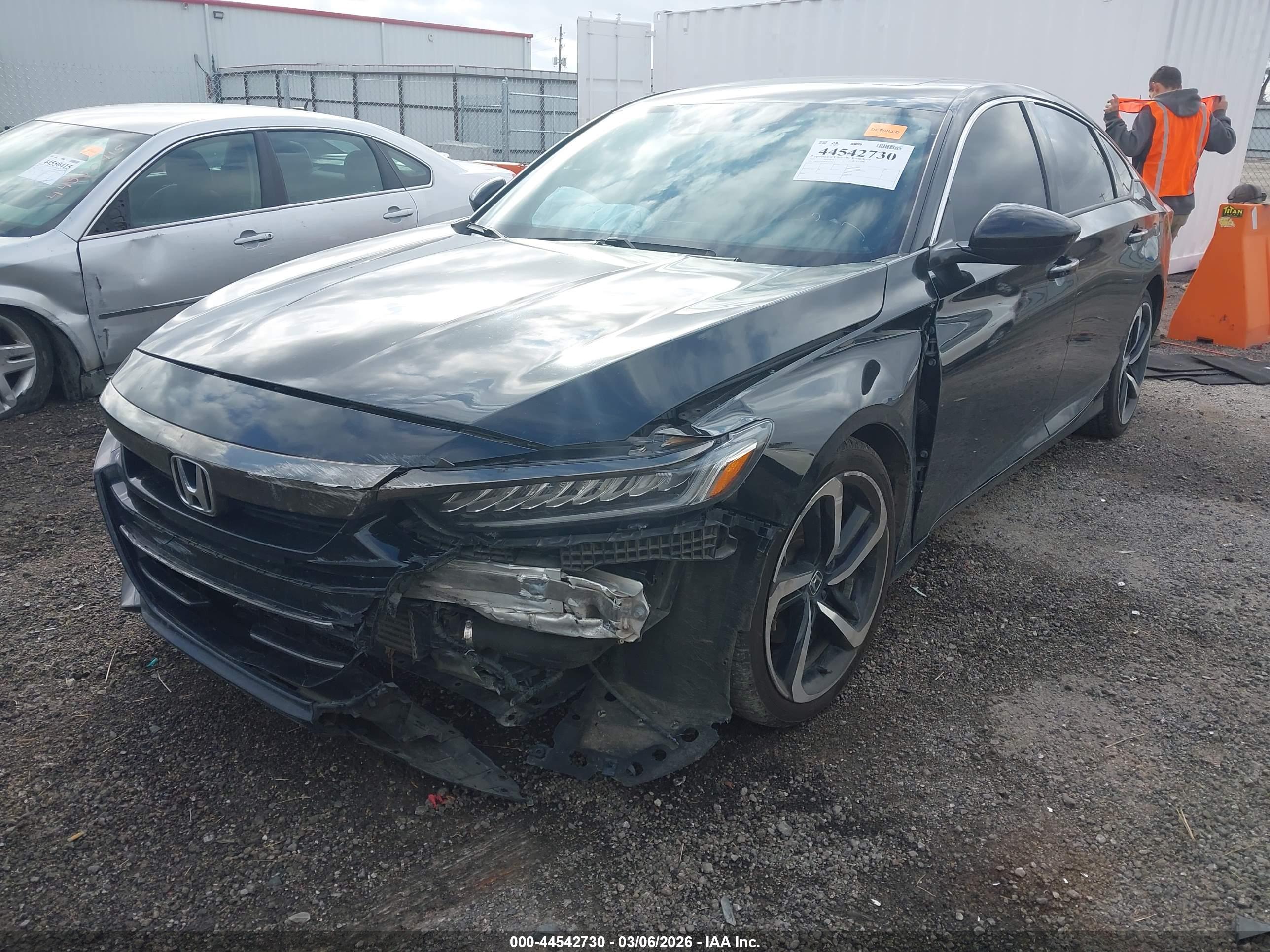 HONDA ACCORD image 6