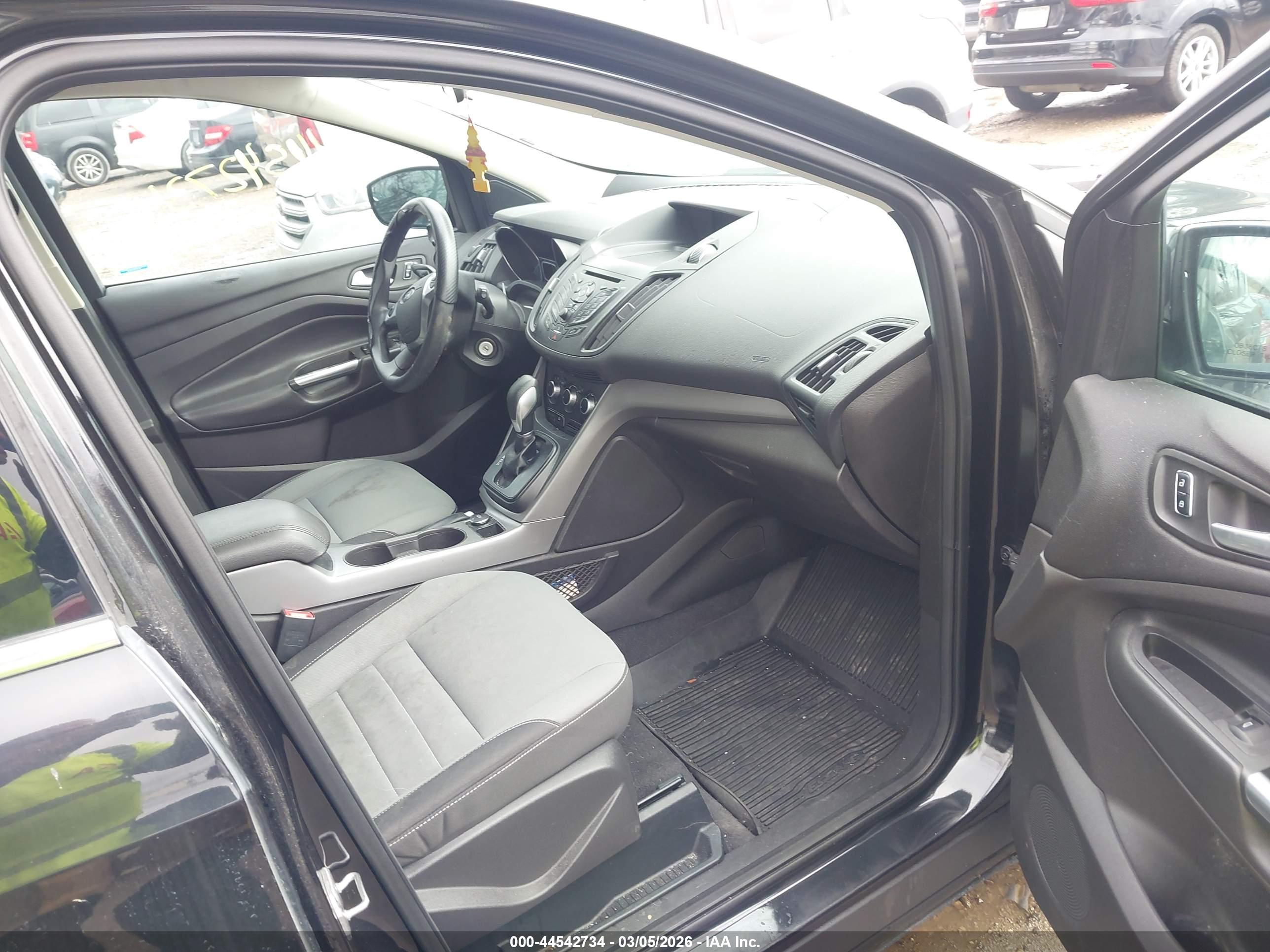 FORD ESCAPE image 5