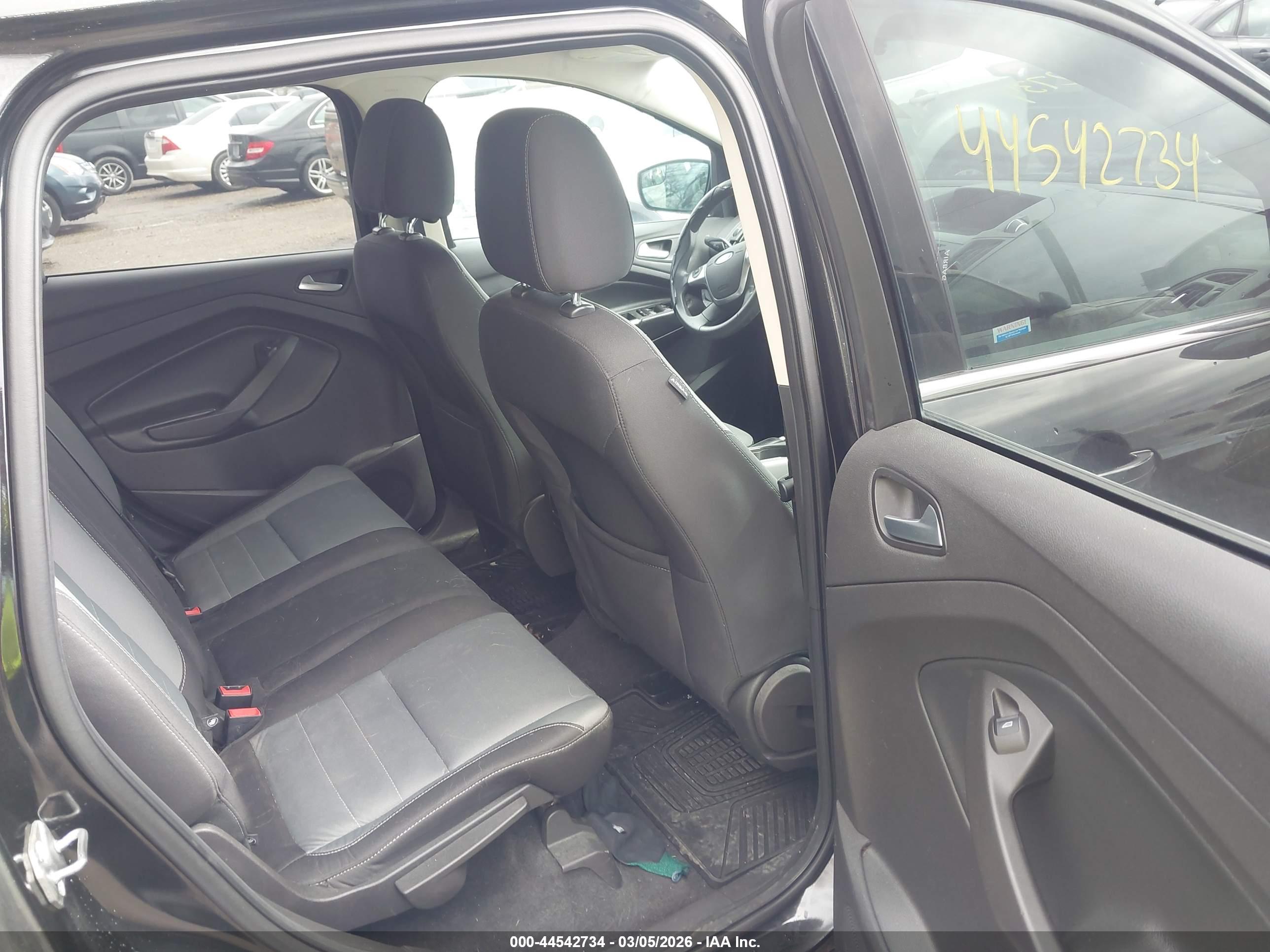 FORD ESCAPE image 8