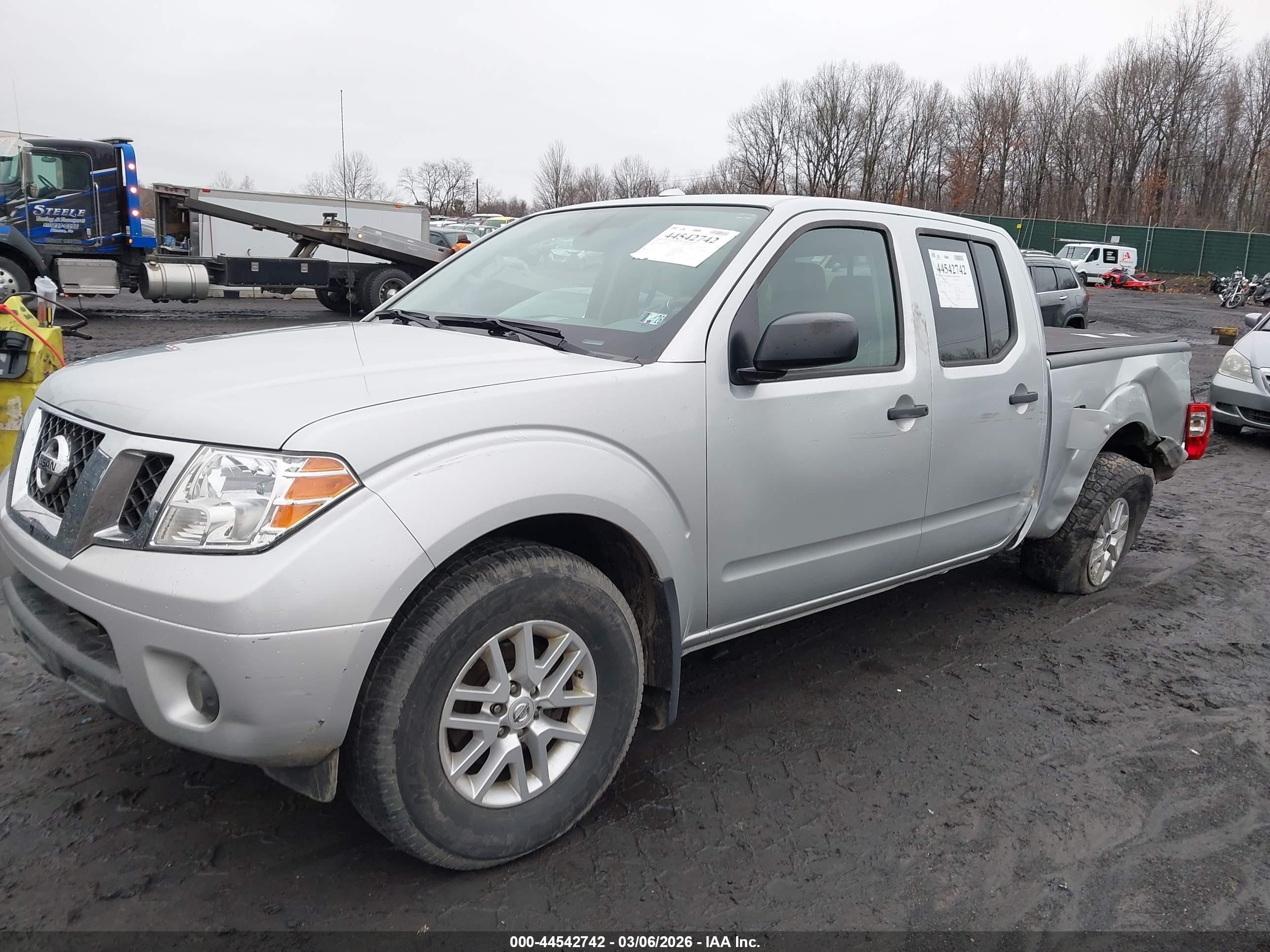 NISSAN FRONTIER image 2
