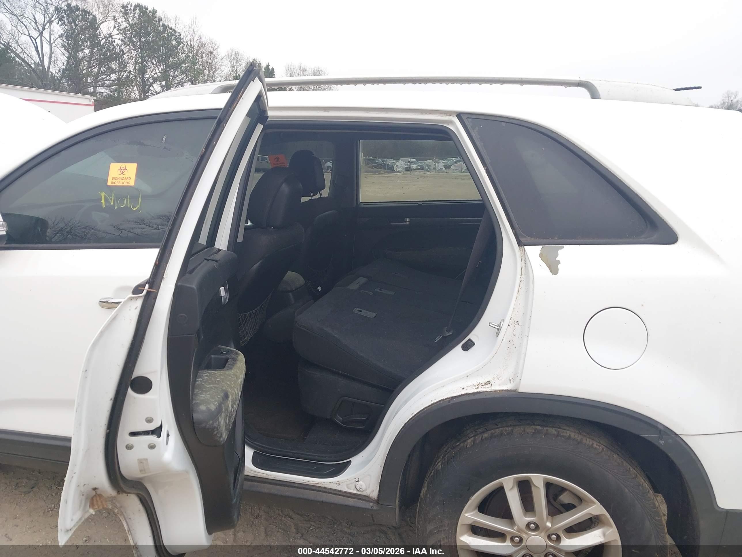 KIA SORENTO image 8