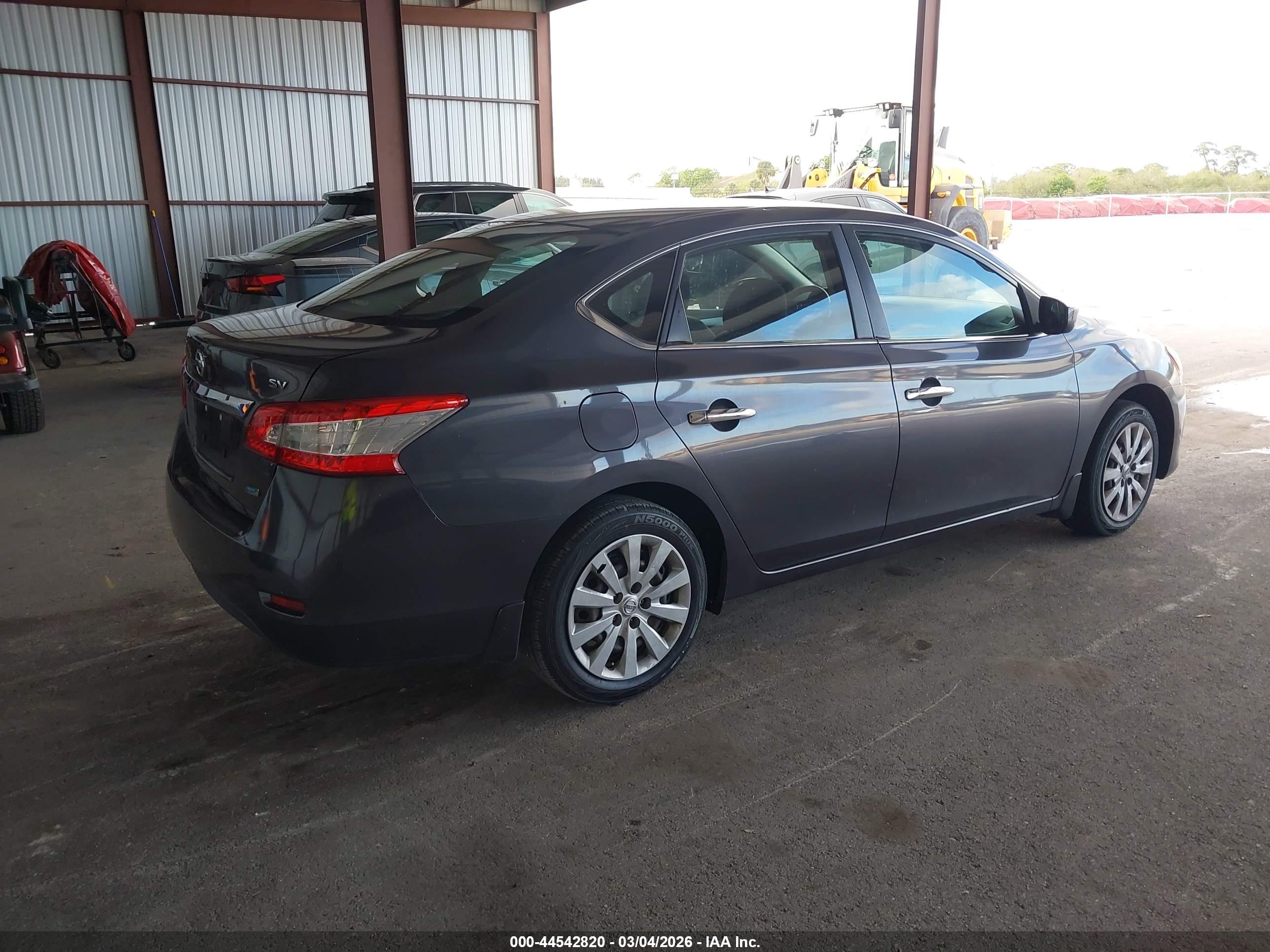 NISSAN SENTRA image 4
