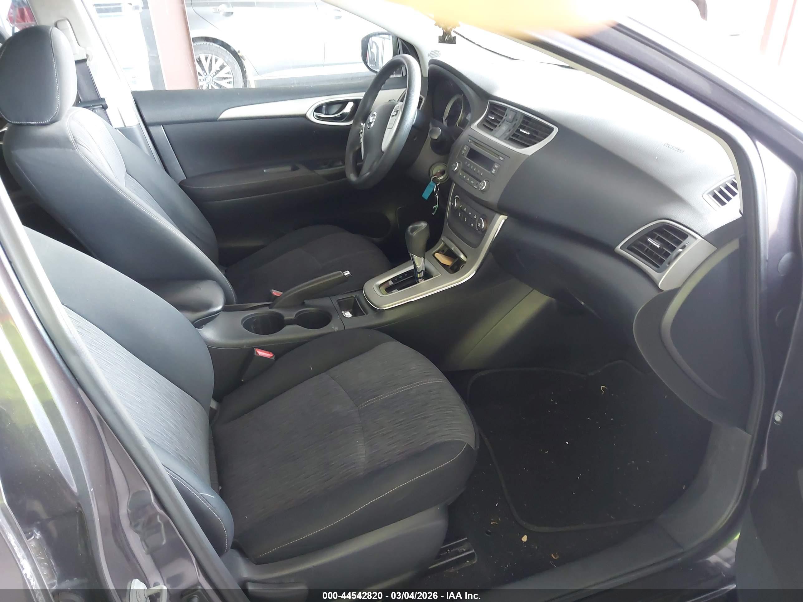 NISSAN SENTRA image 5