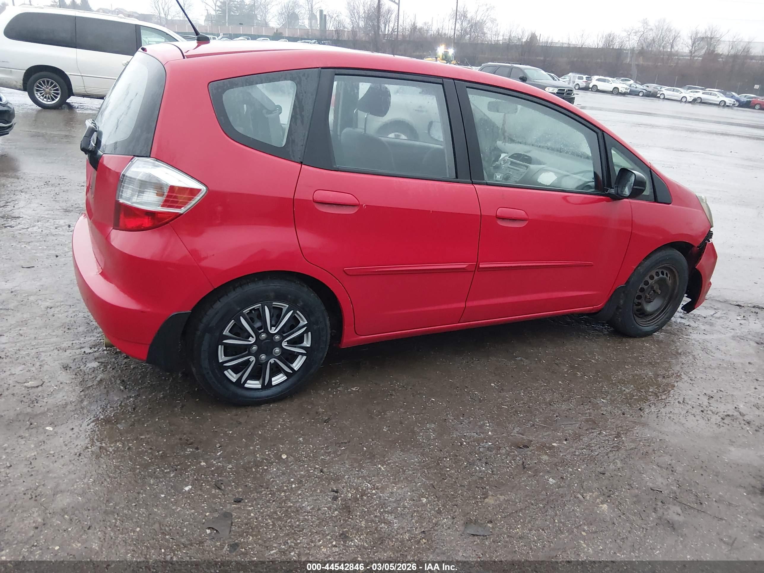 HONDA FIT image 4