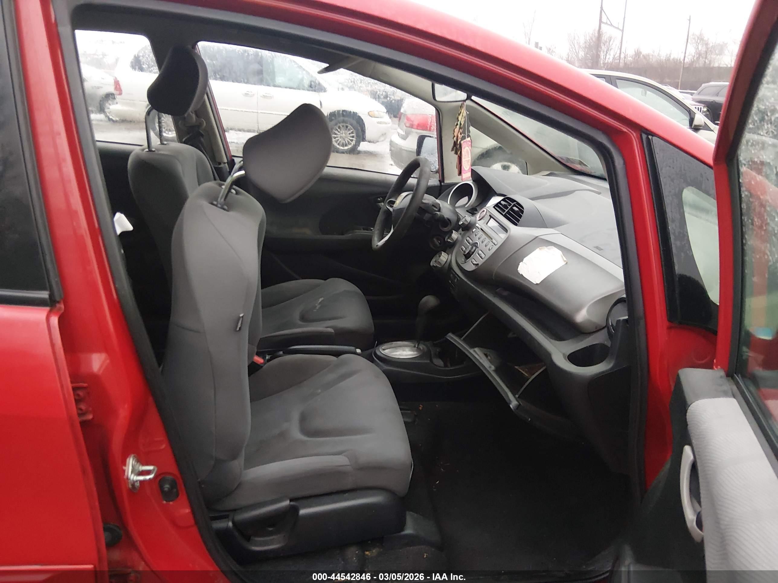 HONDA FIT image 5