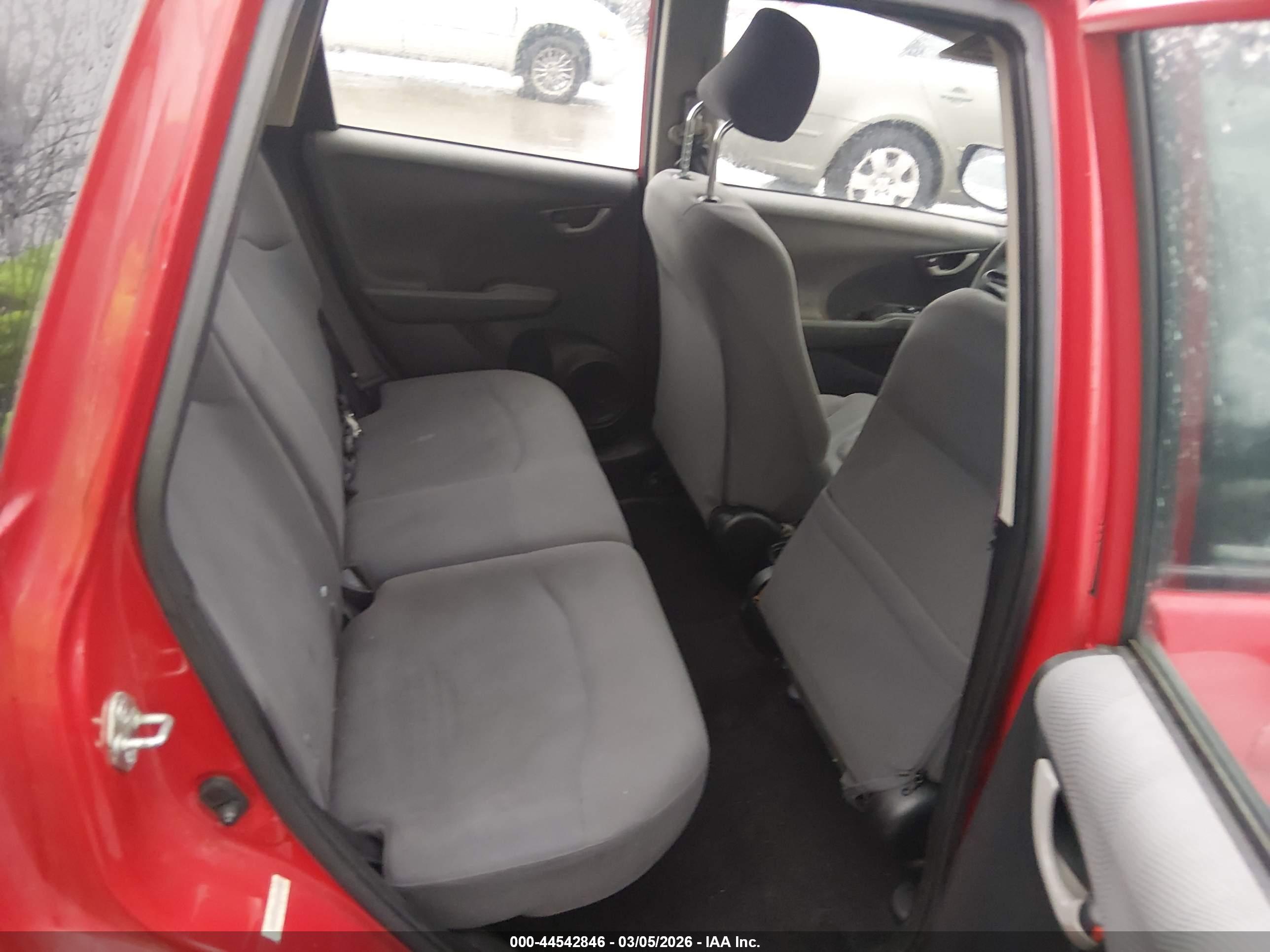 HONDA FIT image 8