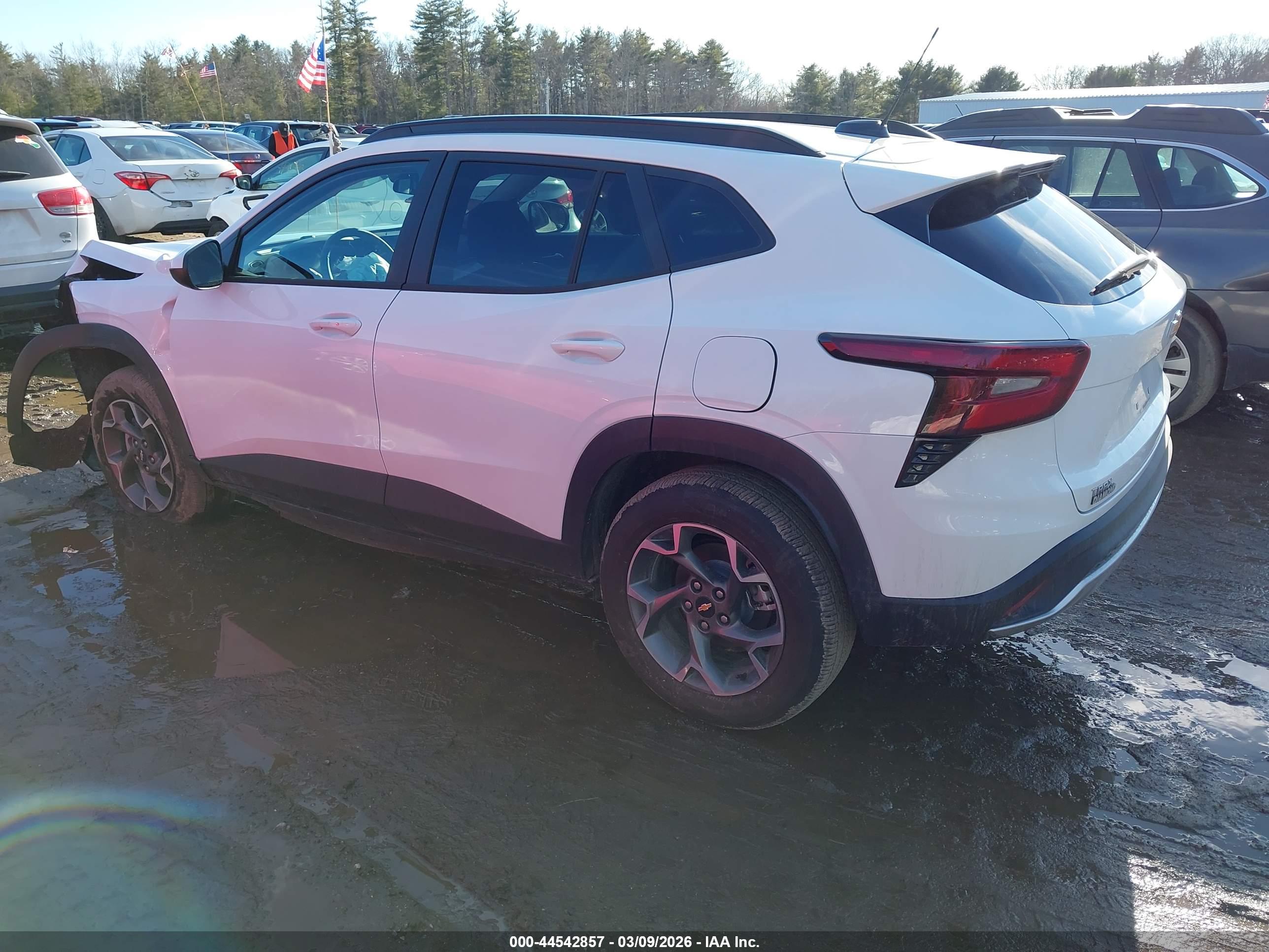 CHEVROLET TRAX image 3