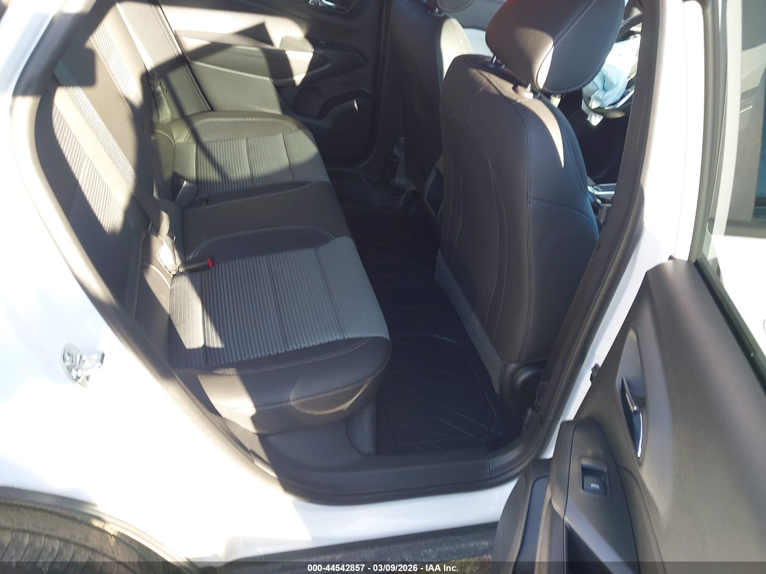 CHEVROLET TRAX image 8