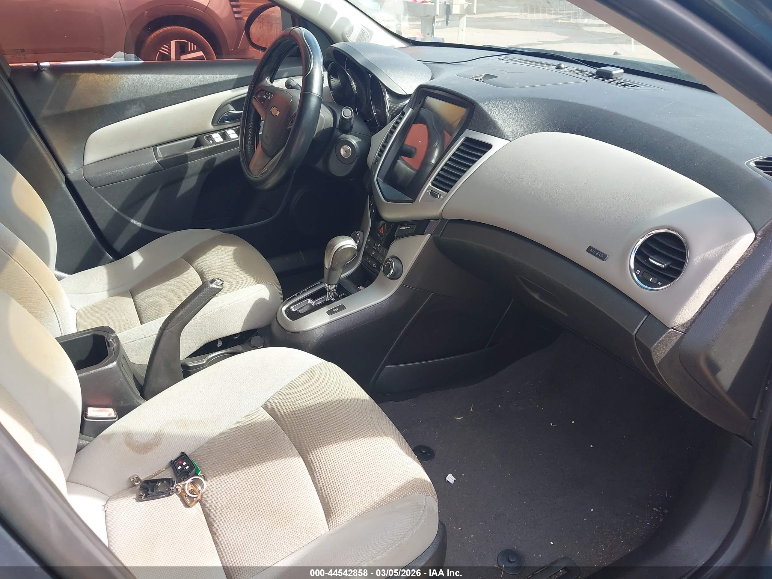 CHEVROLET CRUZE image 5