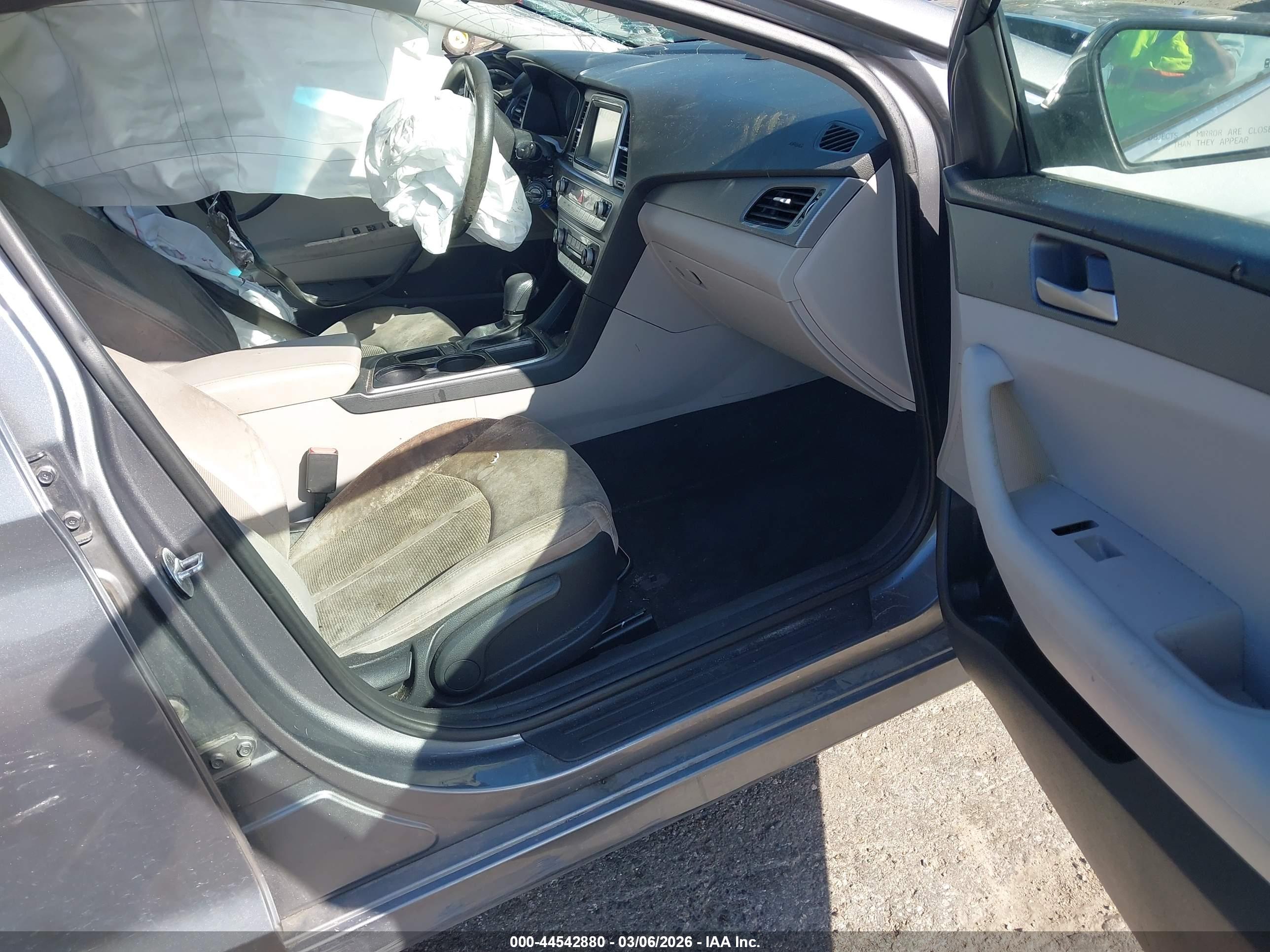 HYUNDAI SONATA image 5
