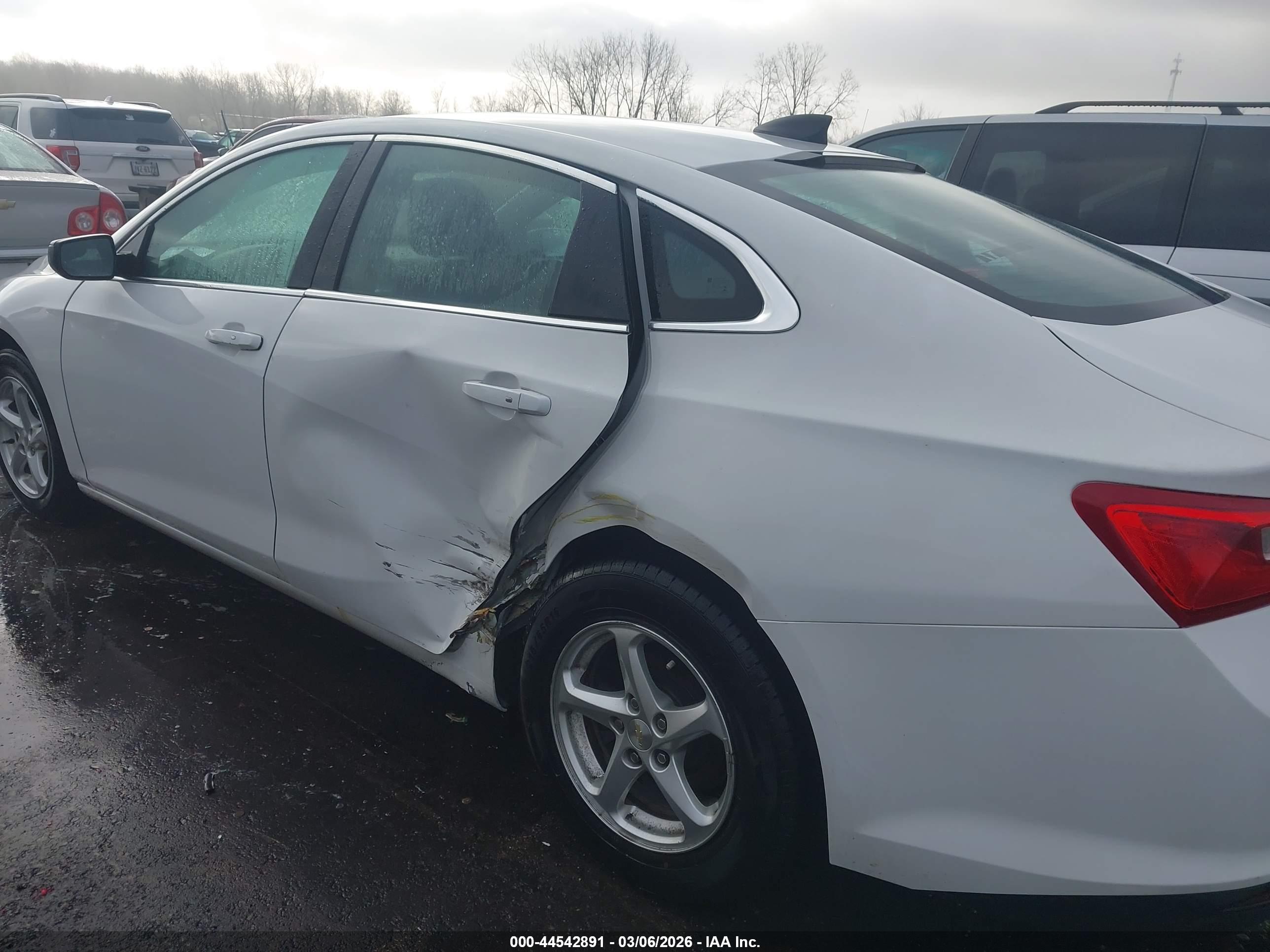 CHEVROLET MALIBU image 6