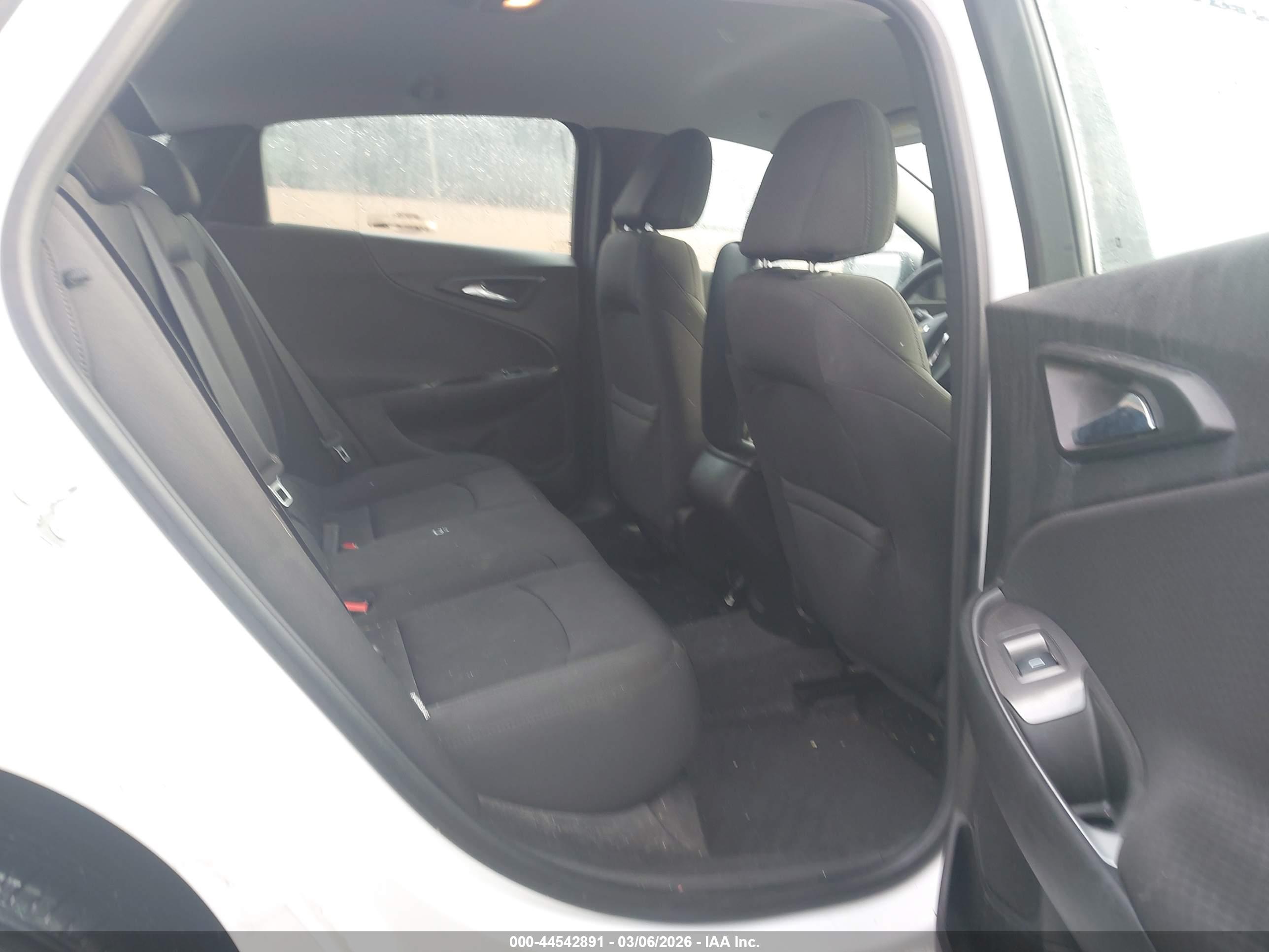 CHEVROLET MALIBU image 8