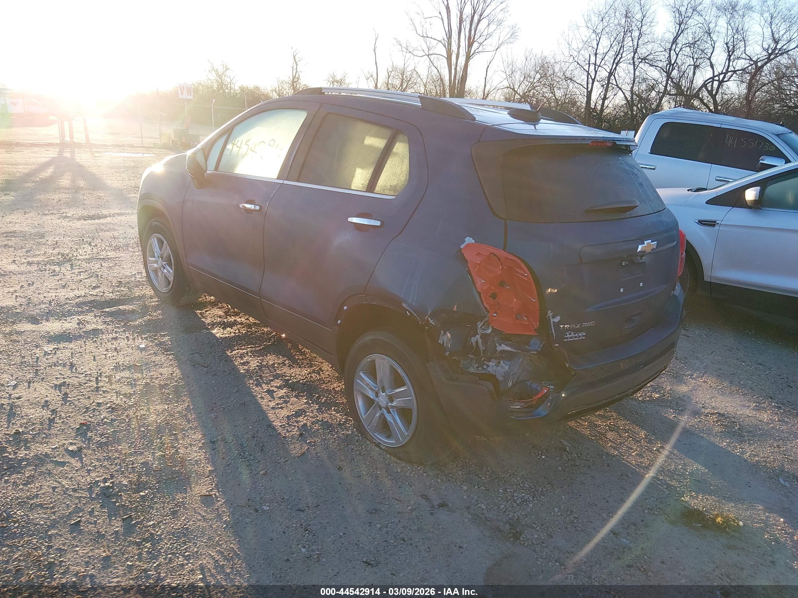 CHEVROLET TRAX image 3