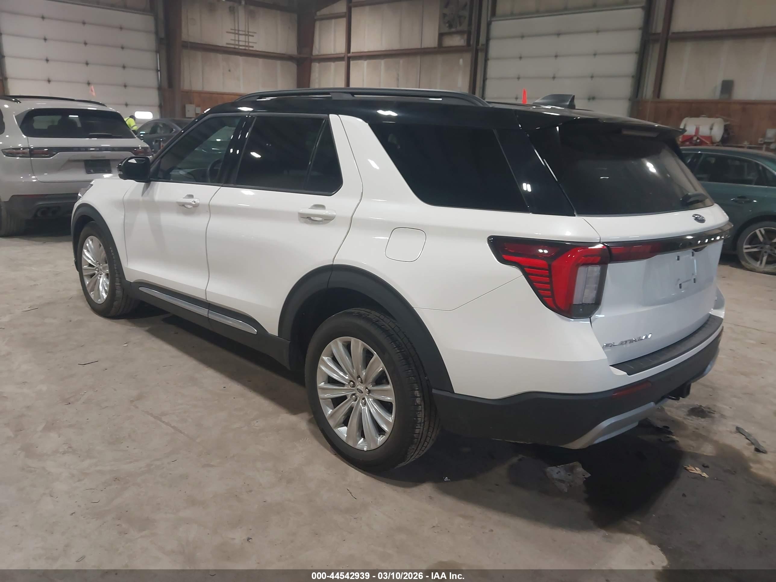 FORD EXPLORER image 3