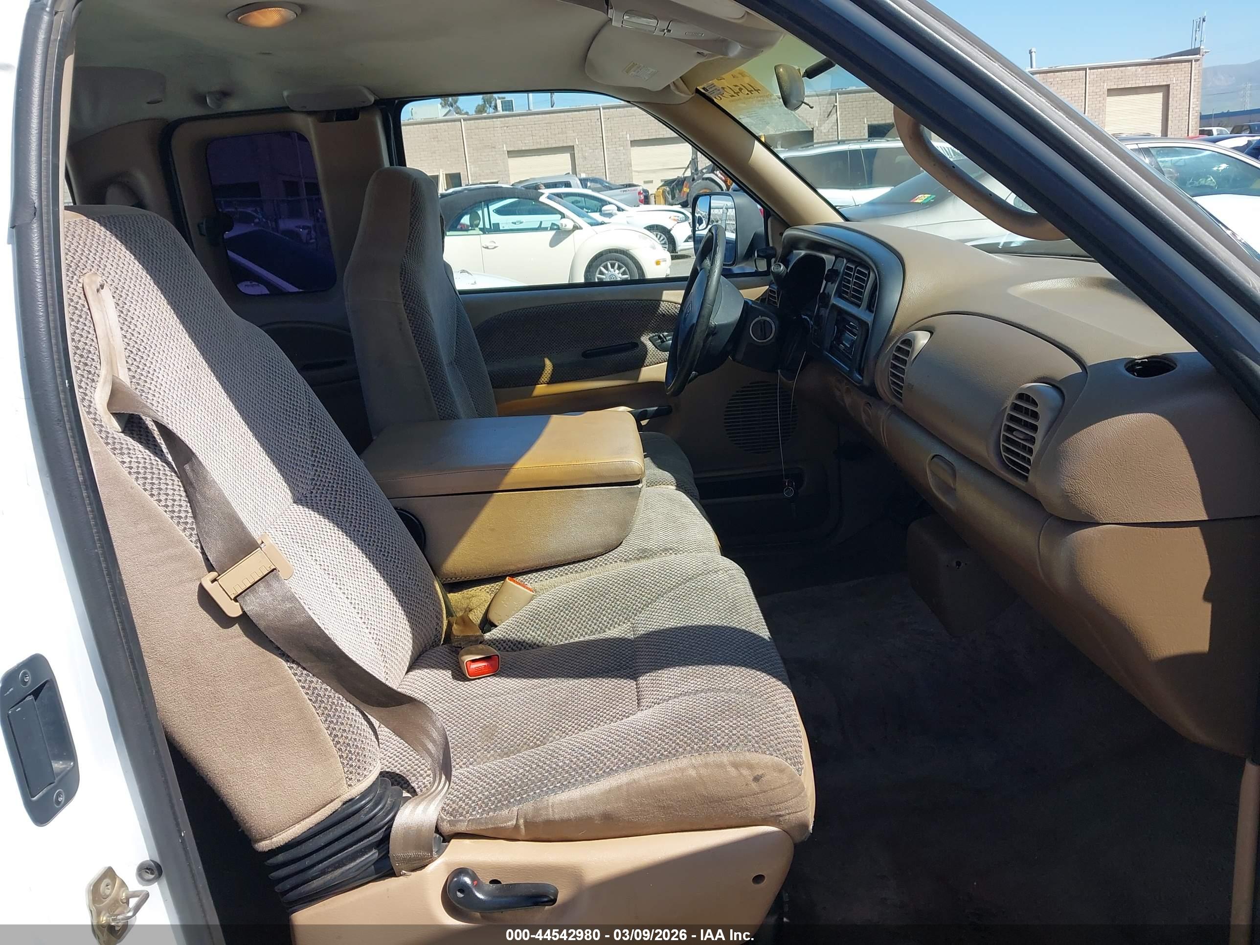 DODGE RAM image 5