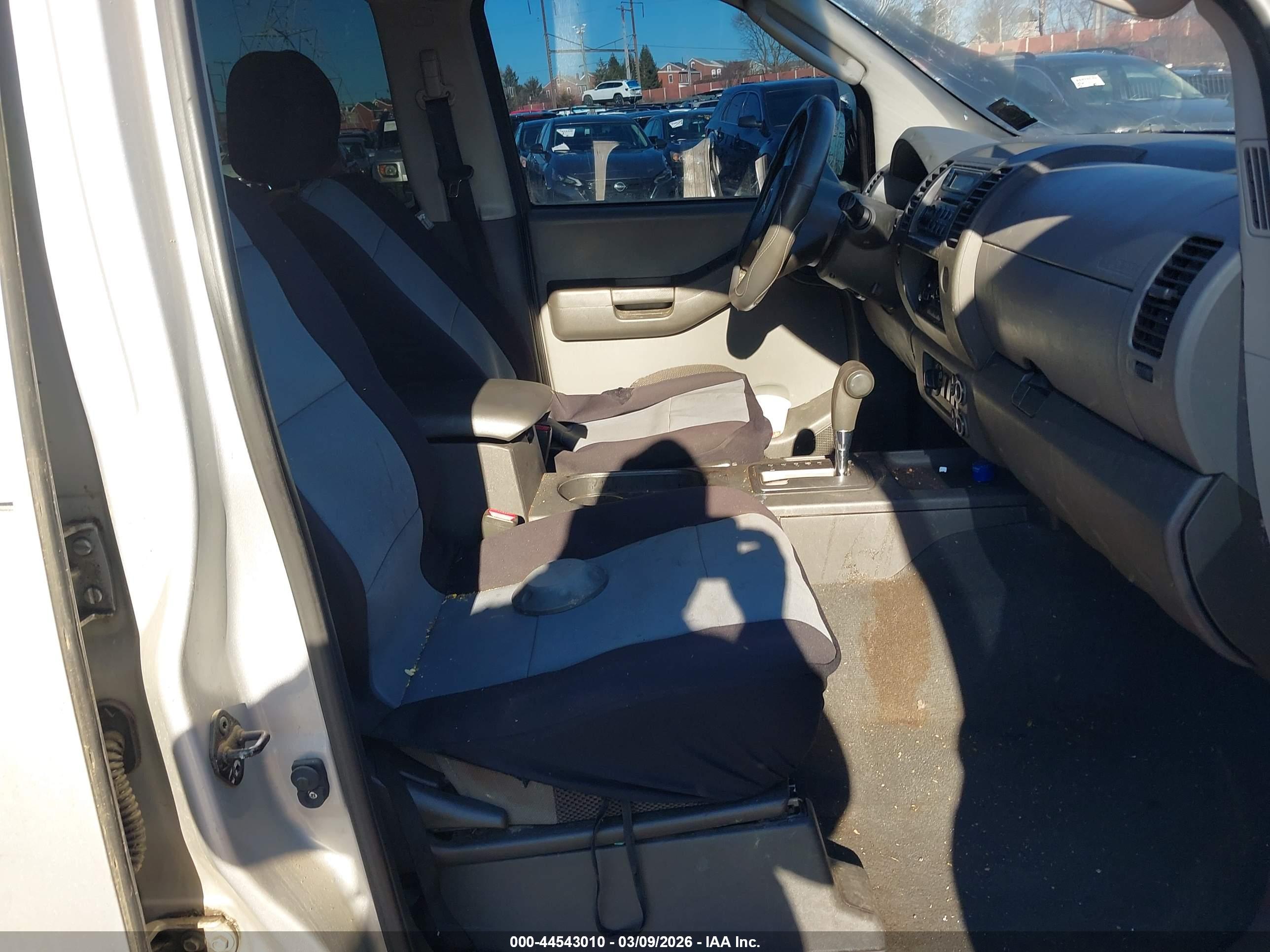 NISSAN XTERRA image 5