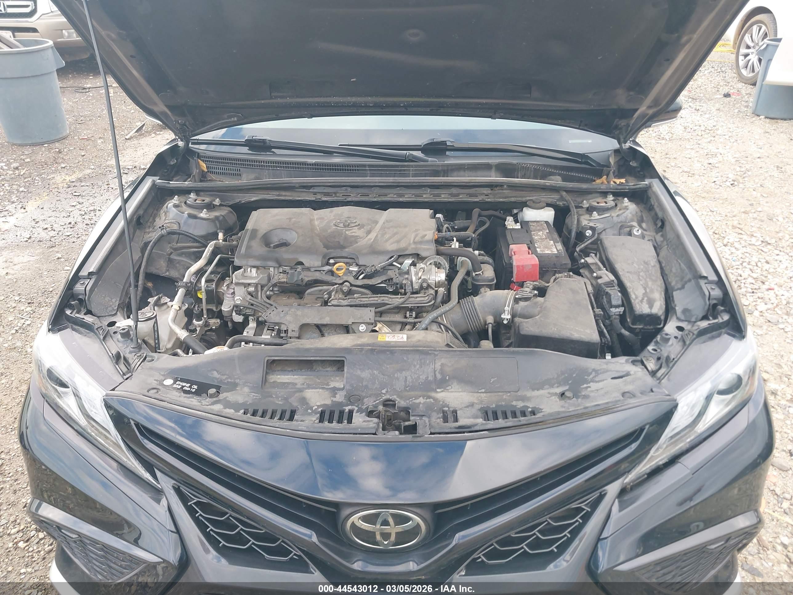 TOYOTA CAMRY image 10