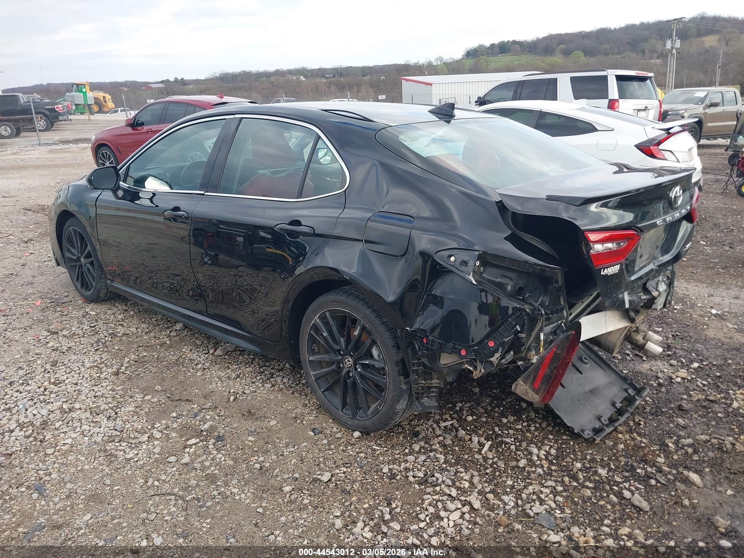 TOYOTA CAMRY image 3
