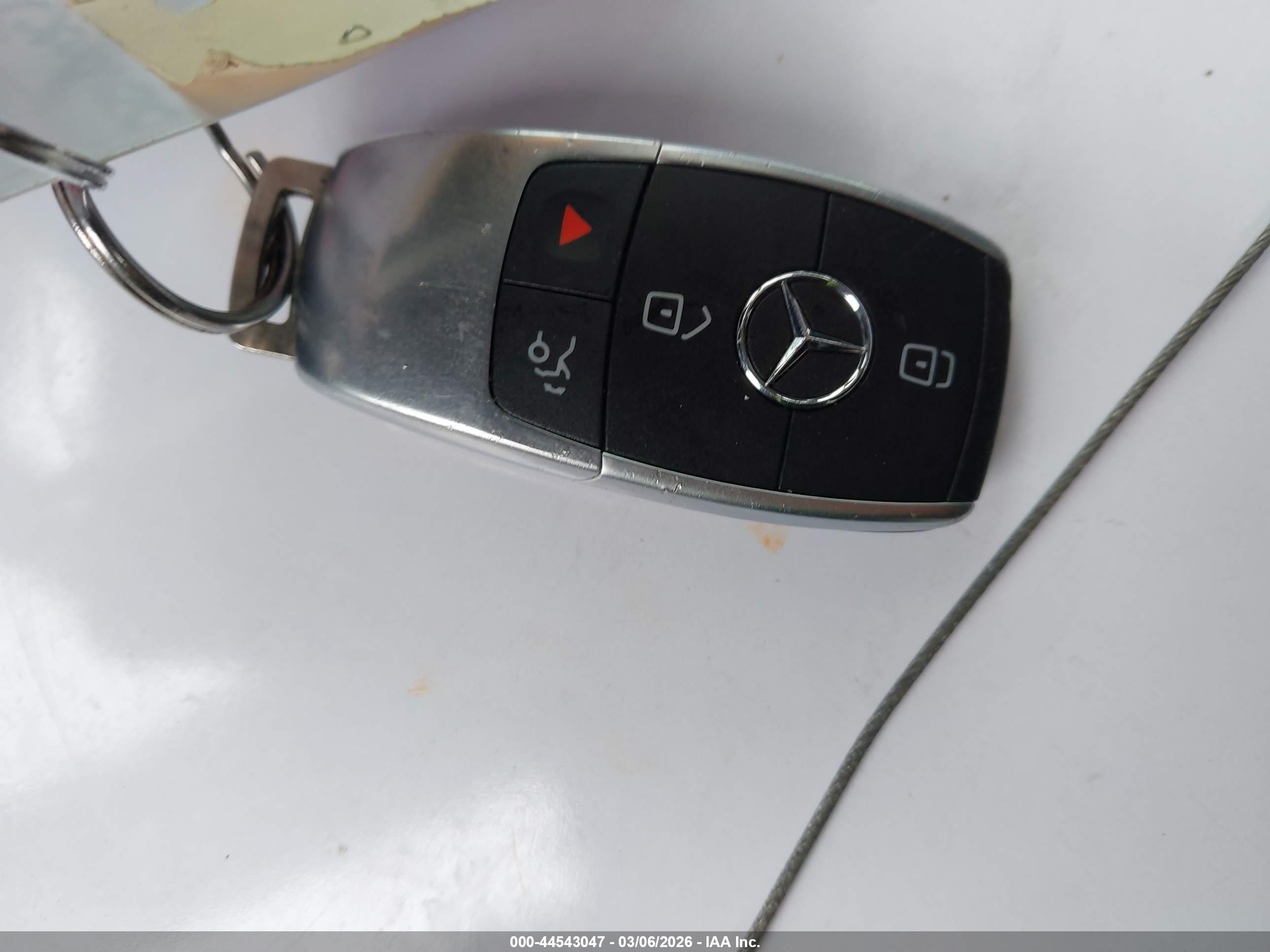 MERCEDES-BENZ C image 11