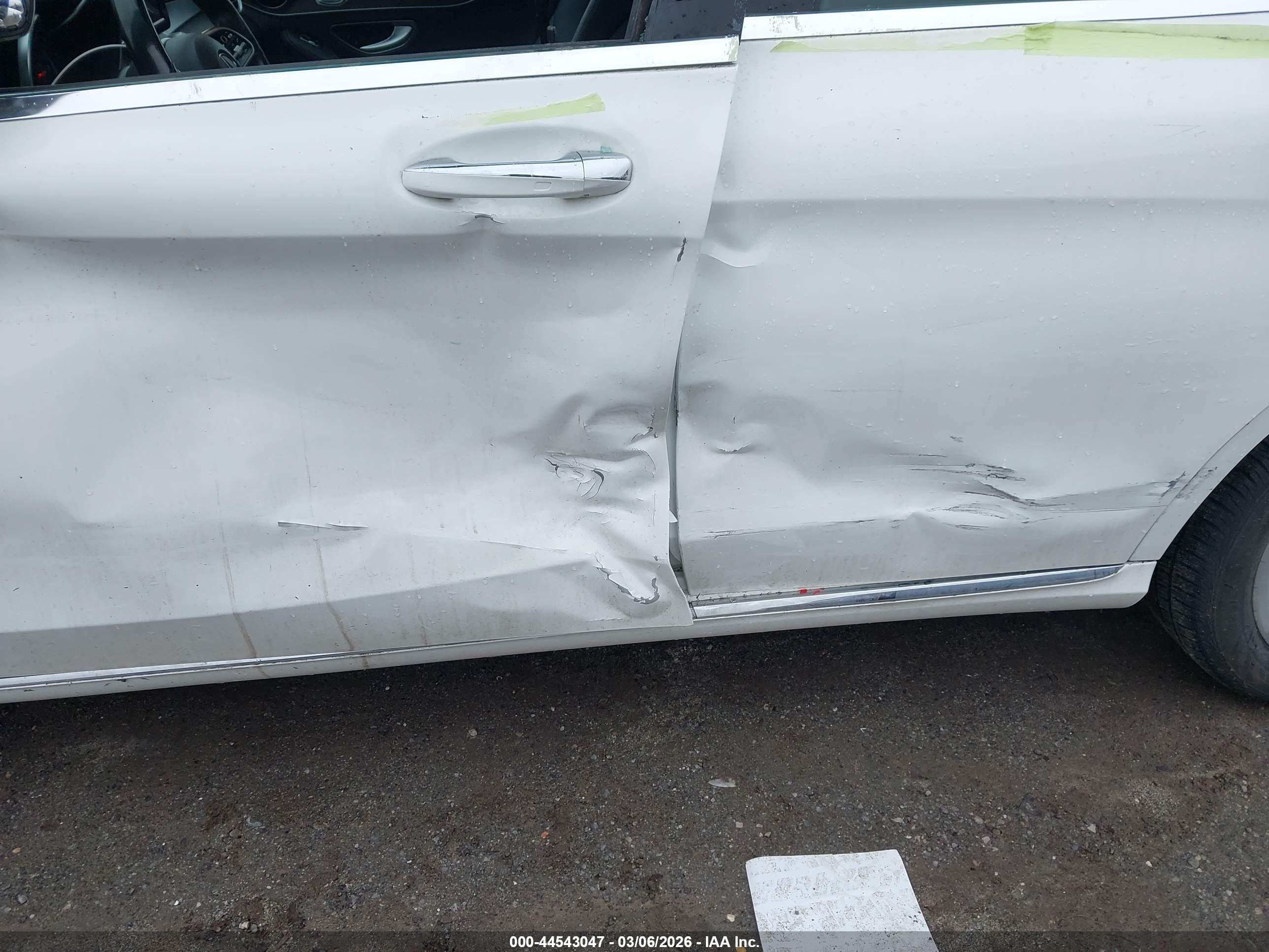 MERCEDES-BENZ C image 6