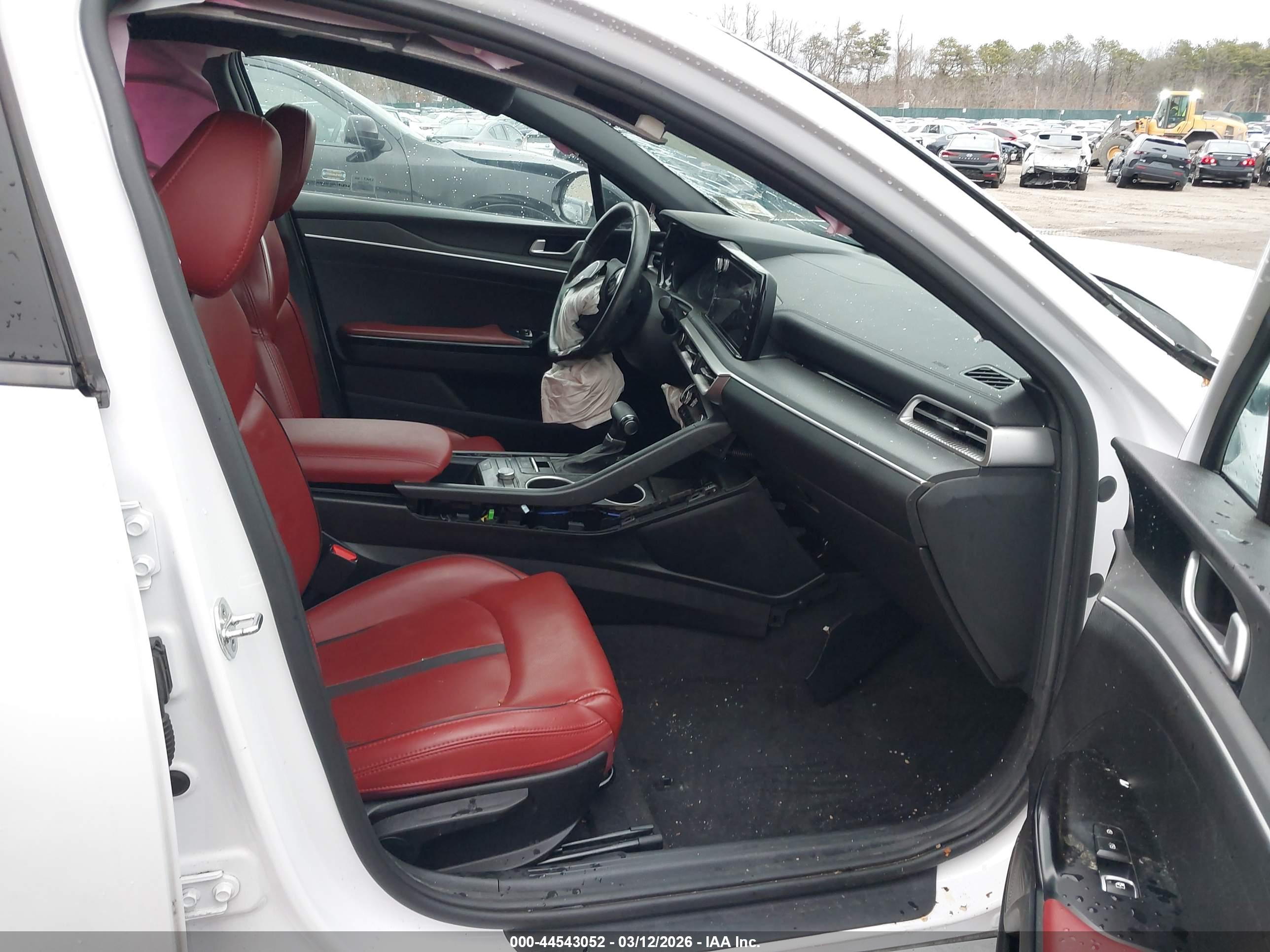 KIA K5 image 5