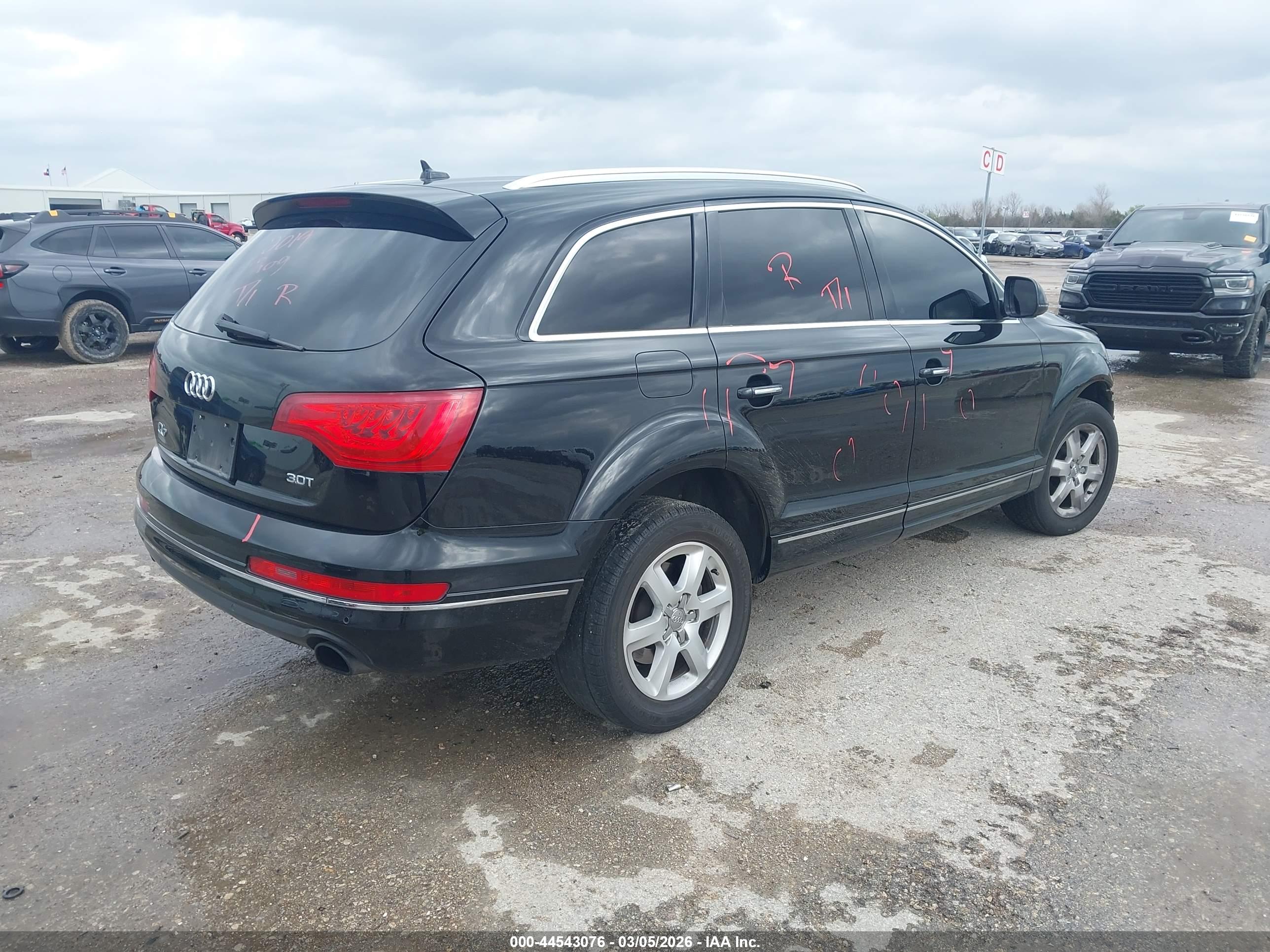 AUDI Q7 image 4