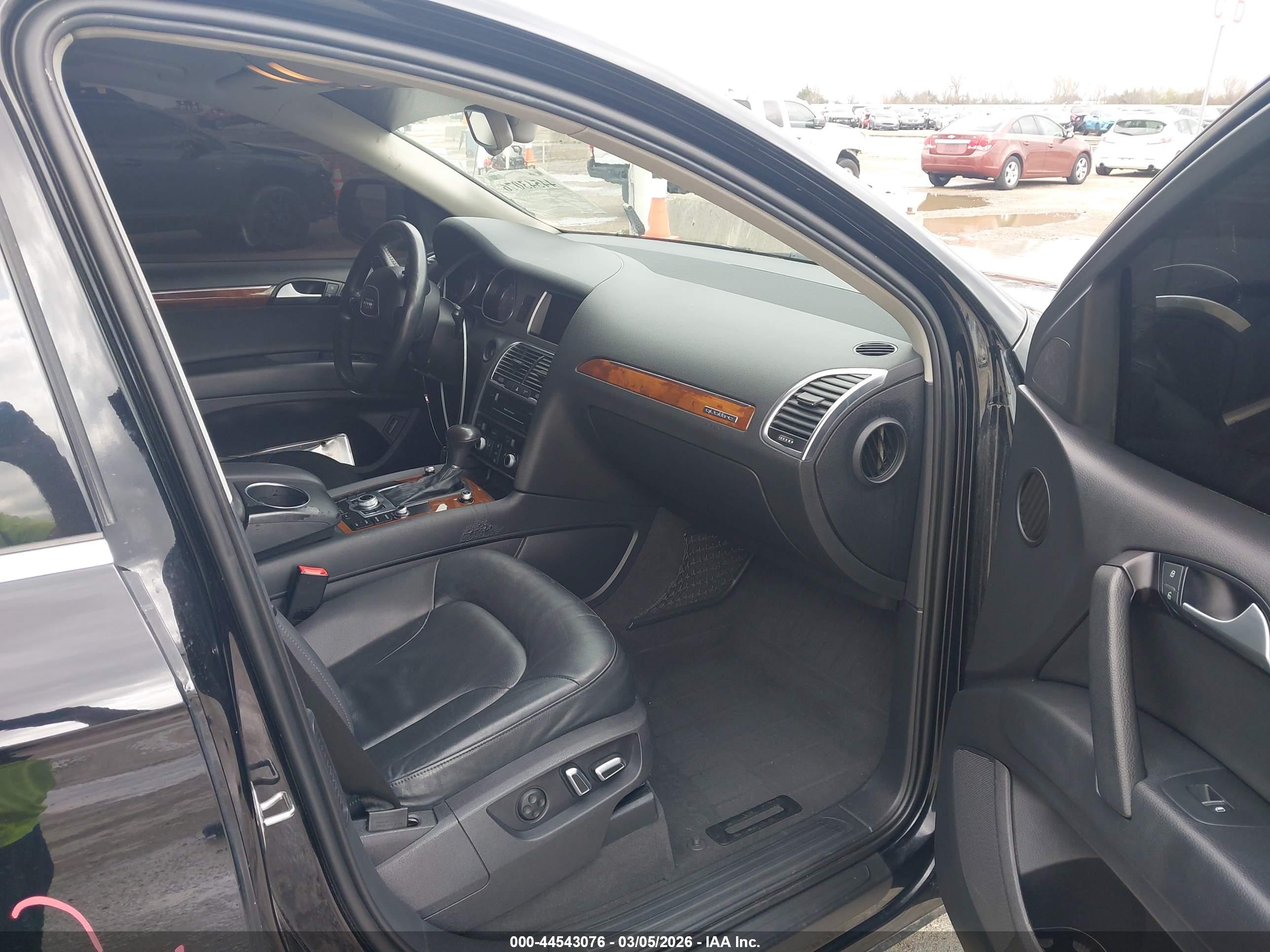 AUDI Q7 image 5