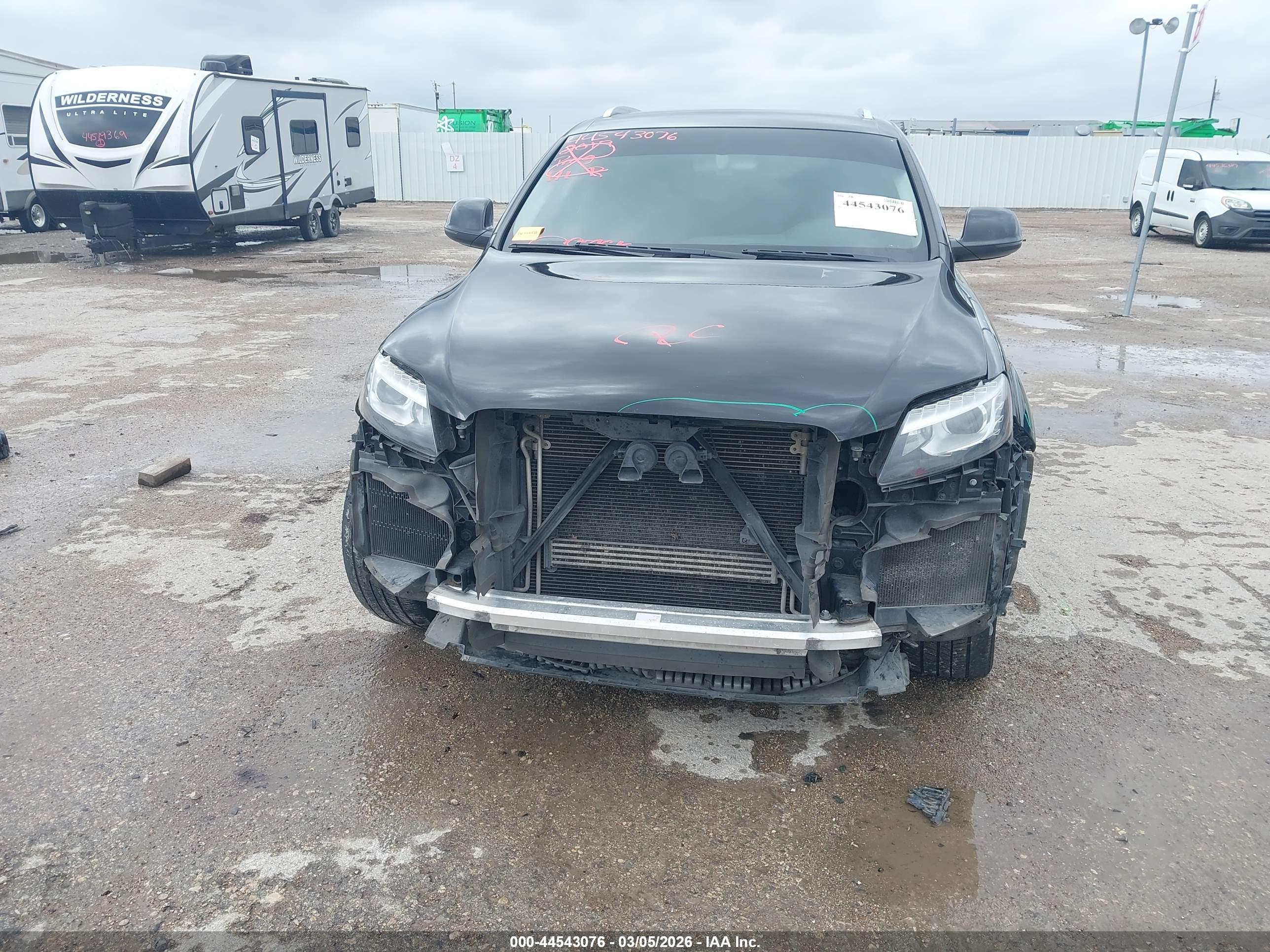 AUDI Q7 image 6