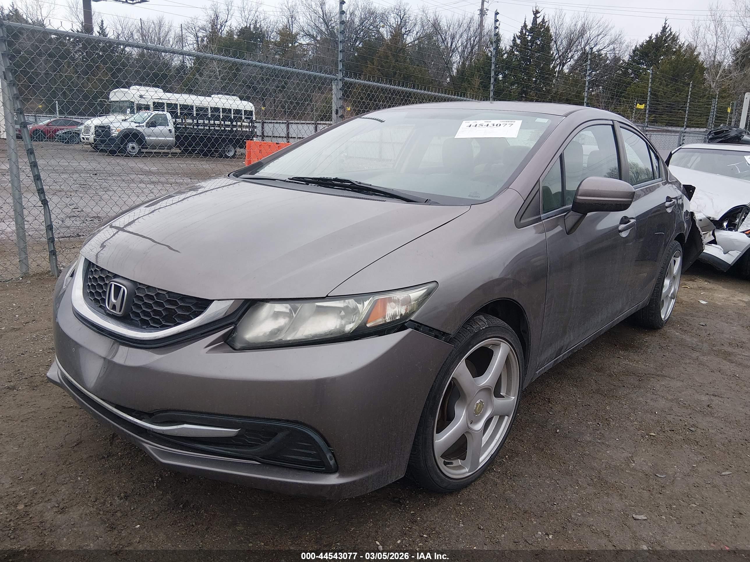HONDA CIVIC image 2