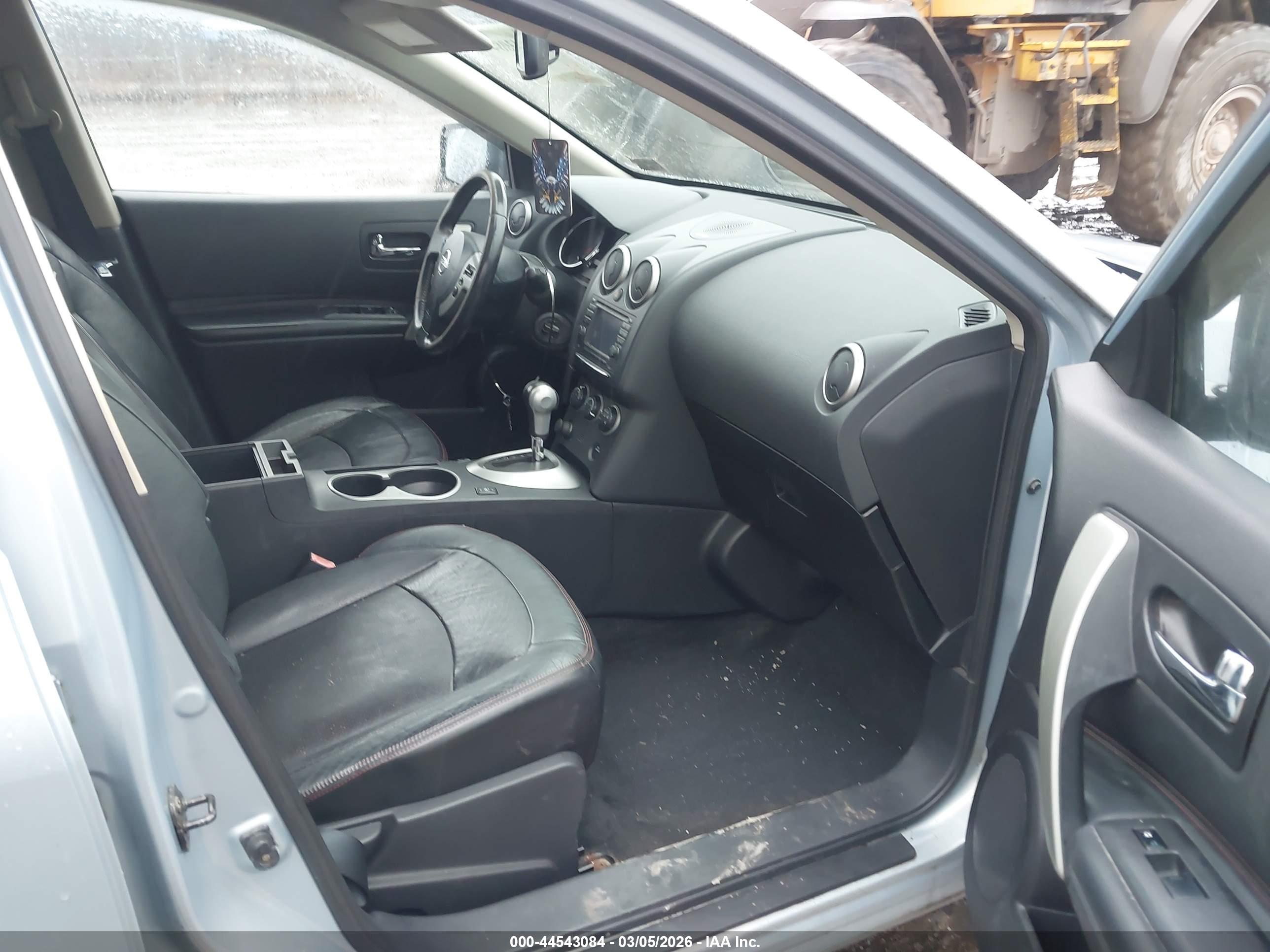 NISSAN ROGUE image 5