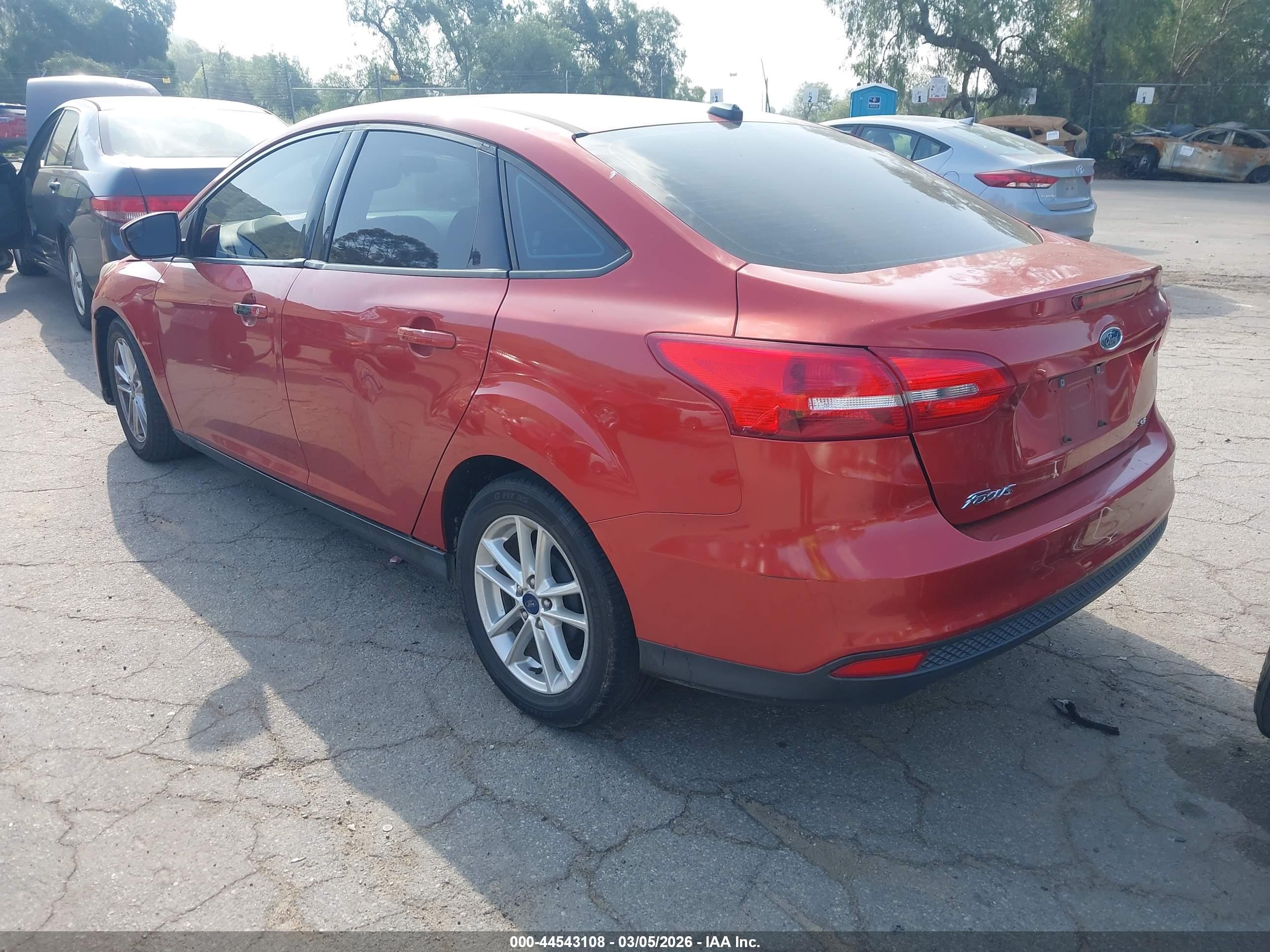 FORD FOCUS image 3