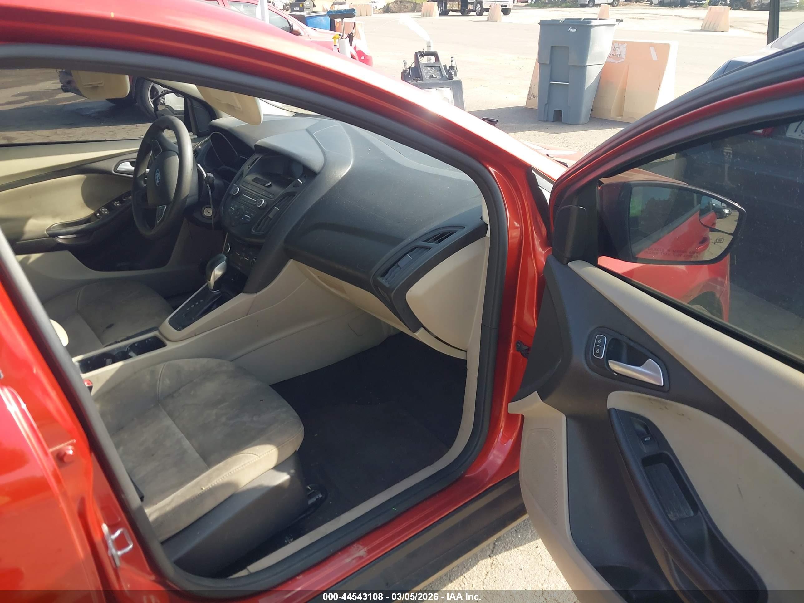 FORD FOCUS image 5