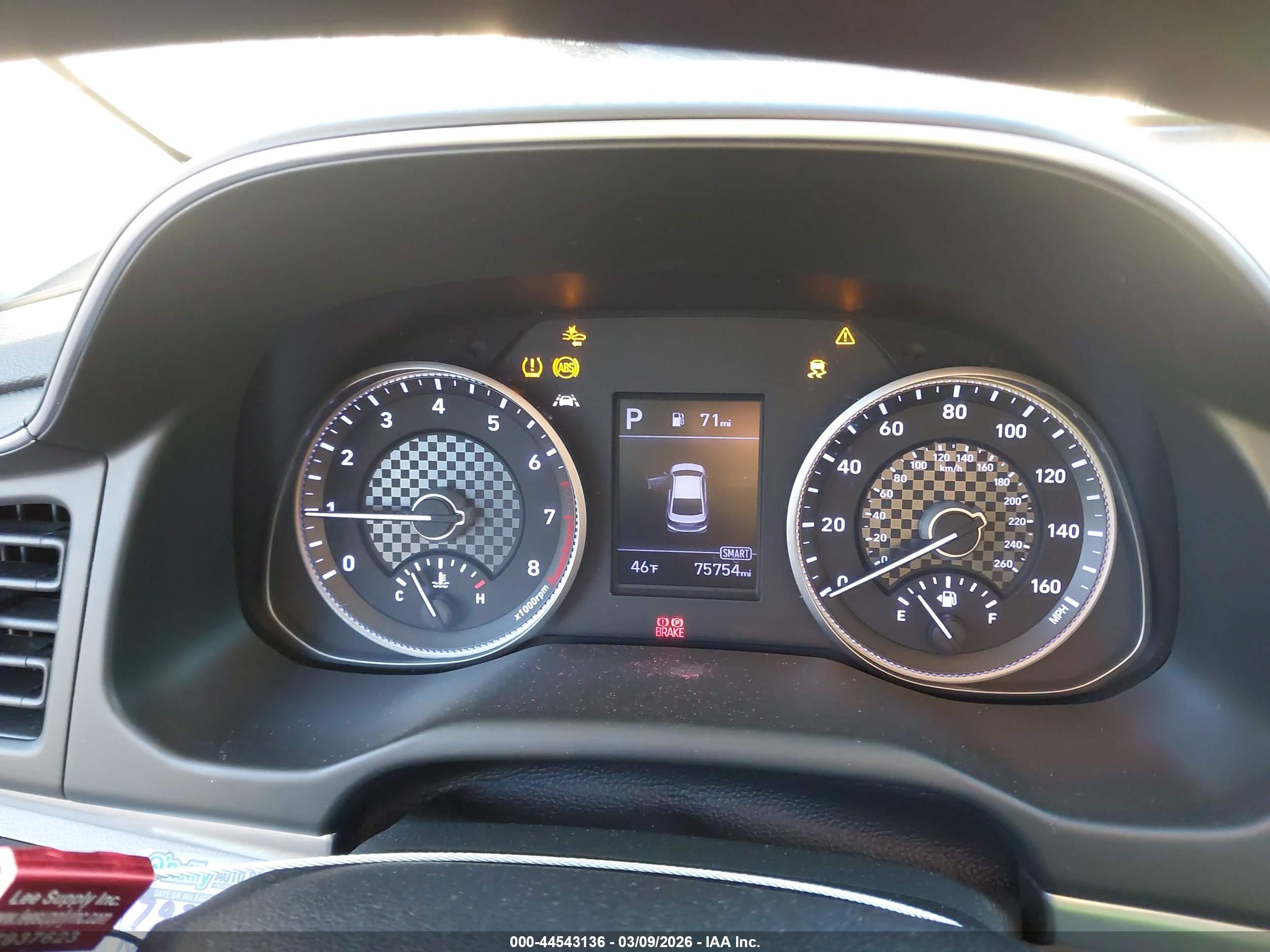 HYUNDAI ELANTRA image 7