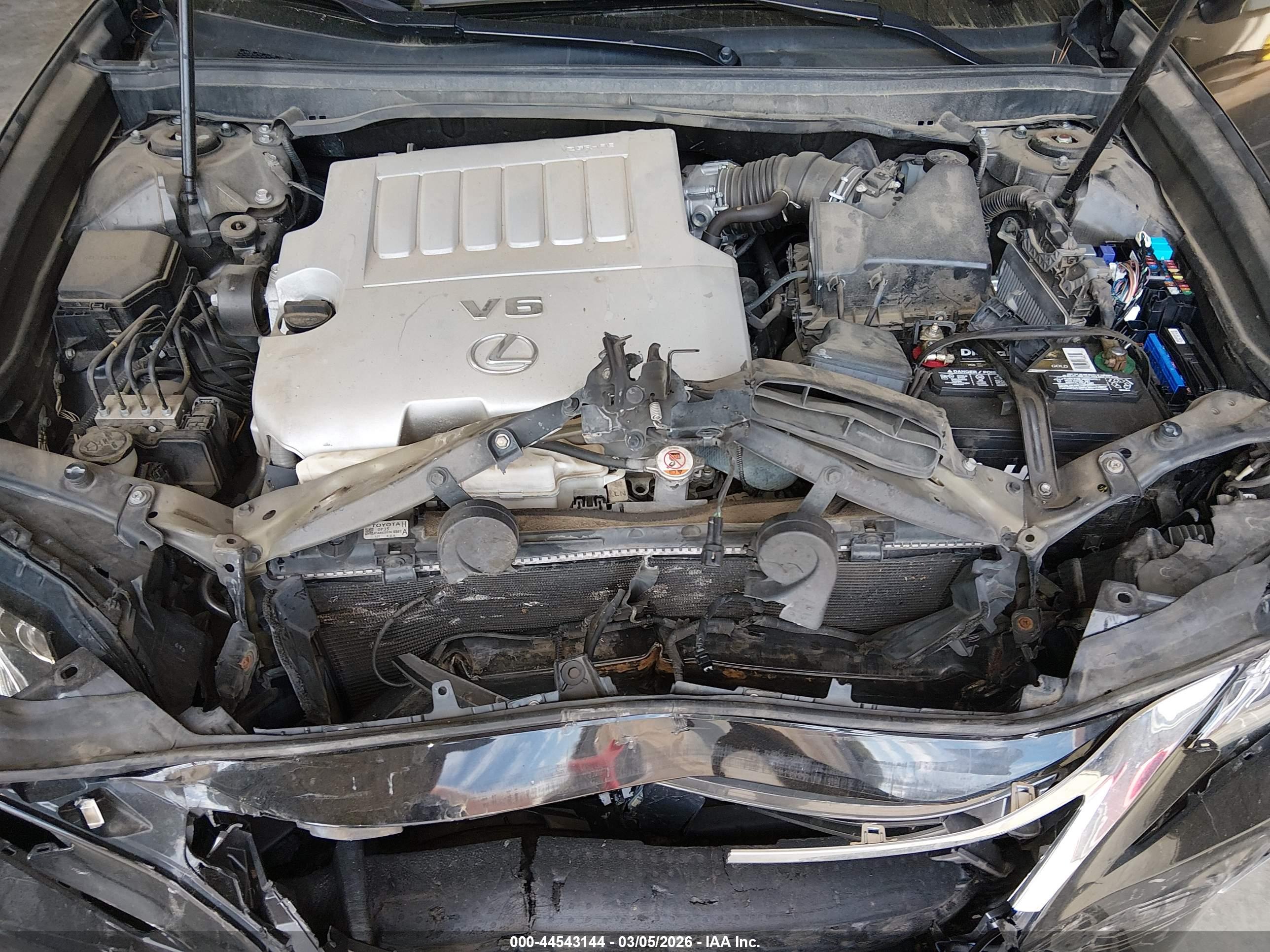 LEXUS ES image 10