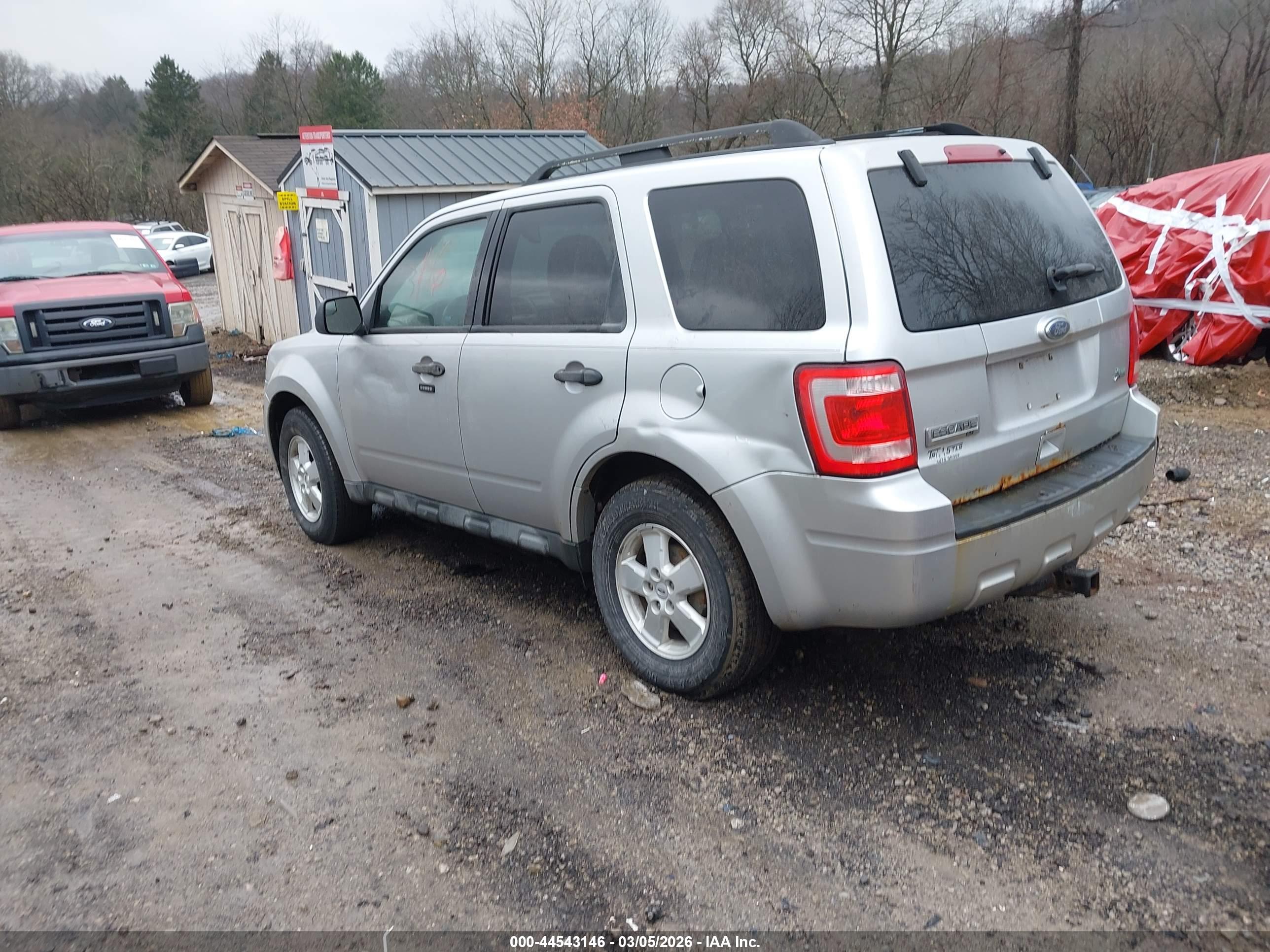 FORD ESCAPE image 3