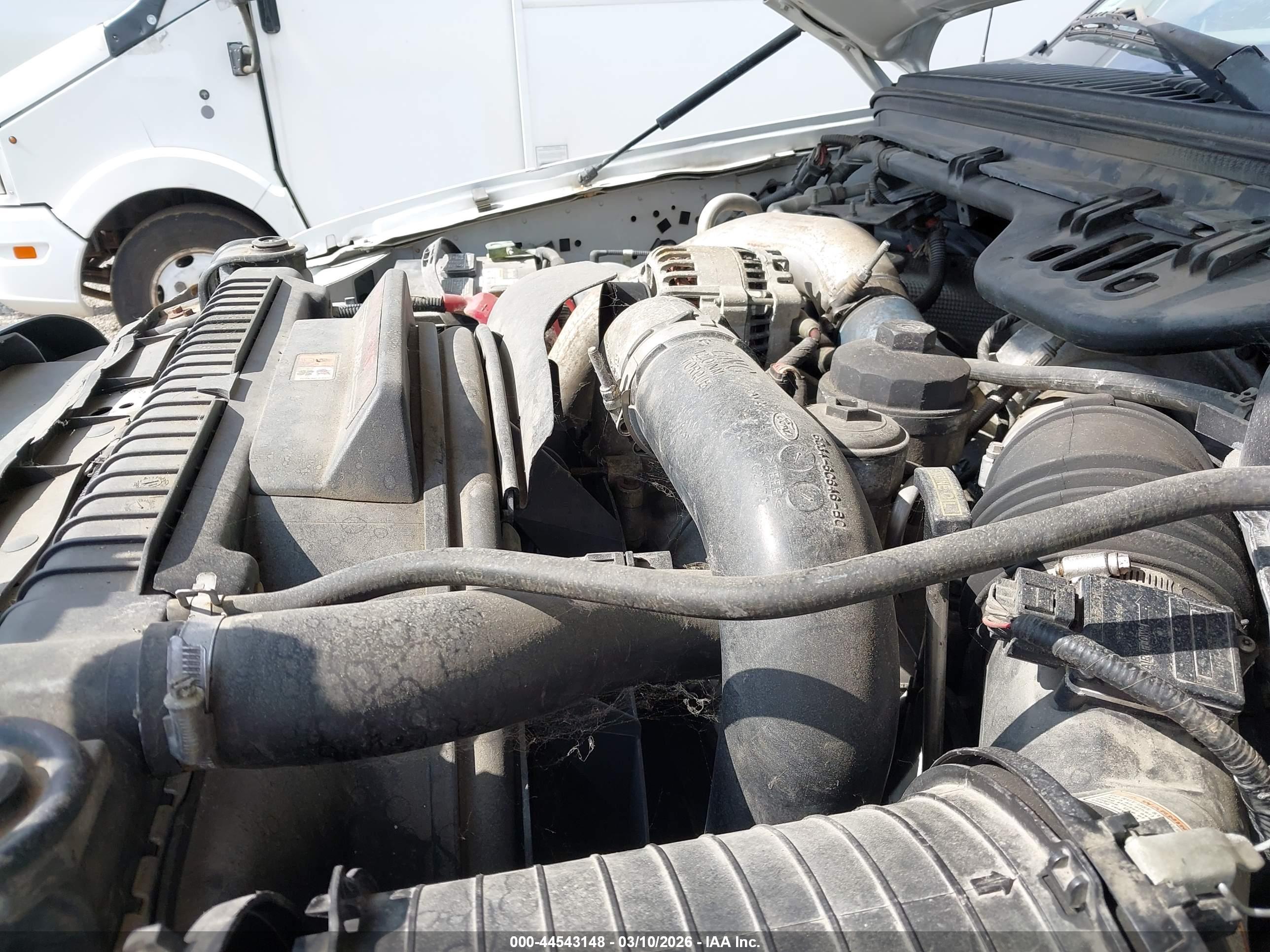 FORD F-550 image 10