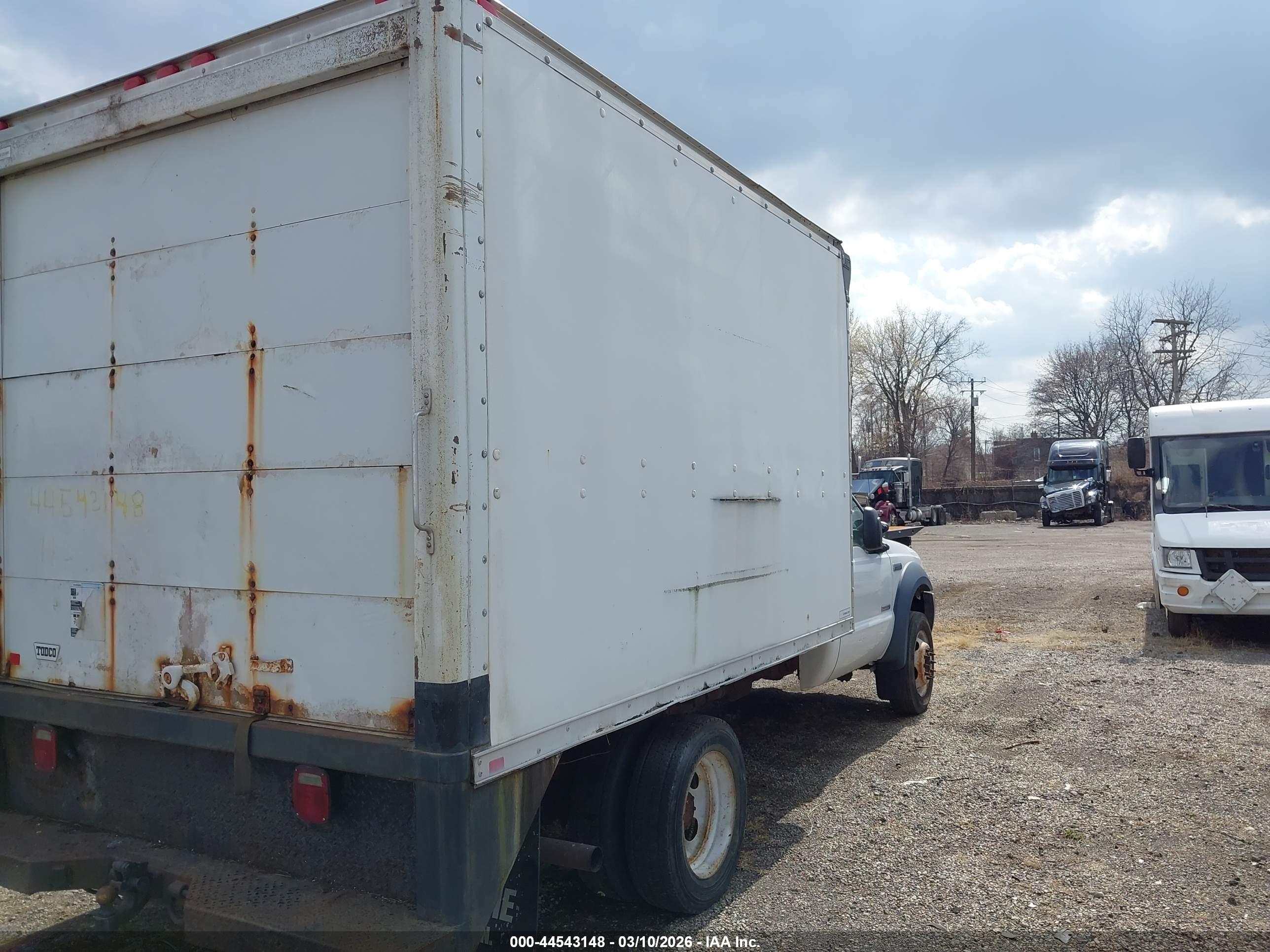 FORD F-550 image 4