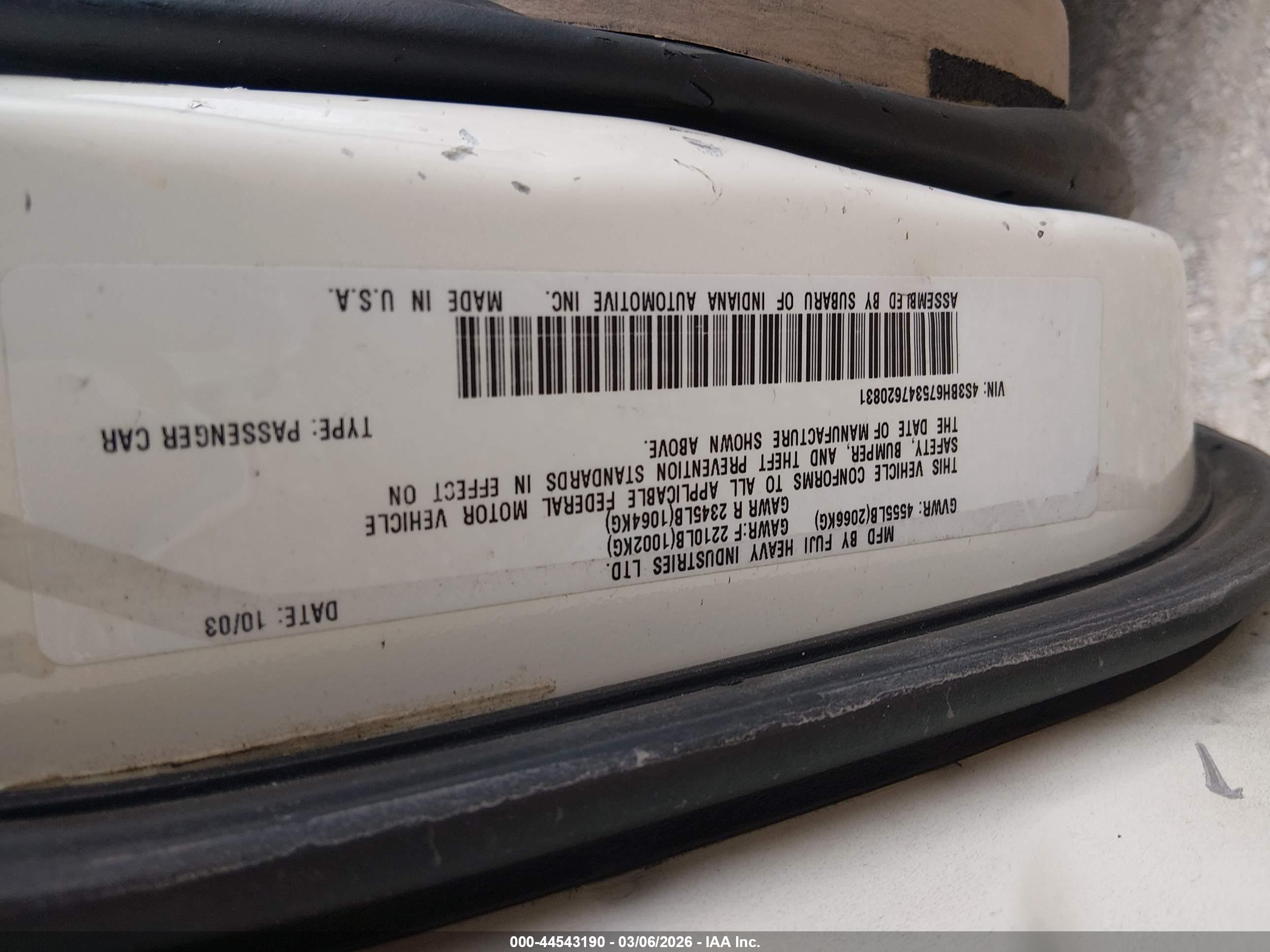 SUBARU OUTBACK image 9