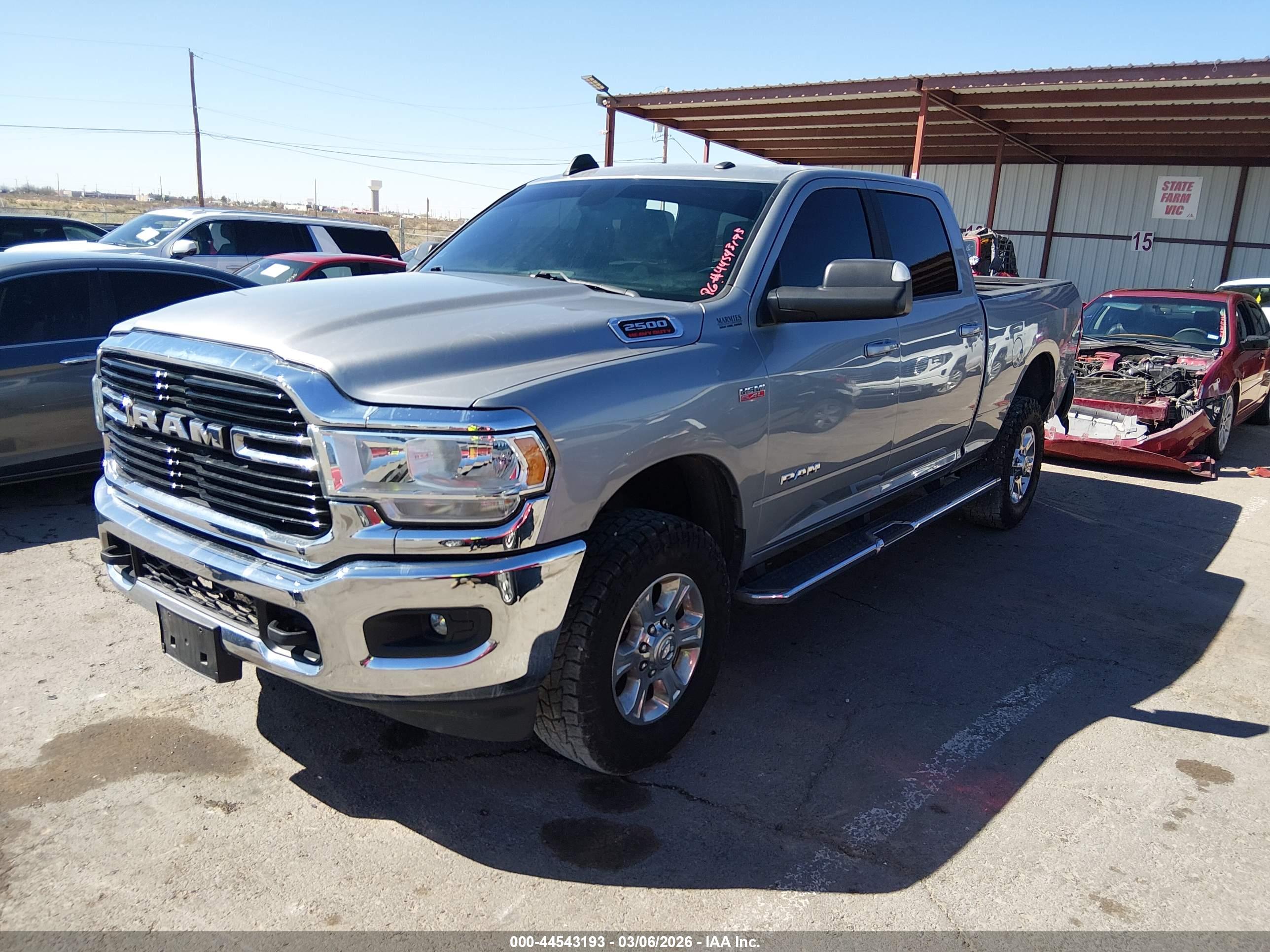 RAM 2500 image 2