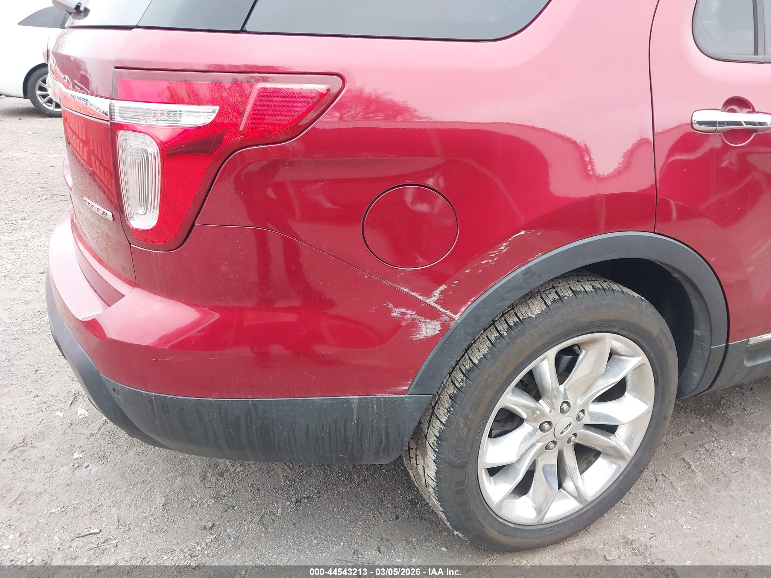FORD EXPLORER image 6