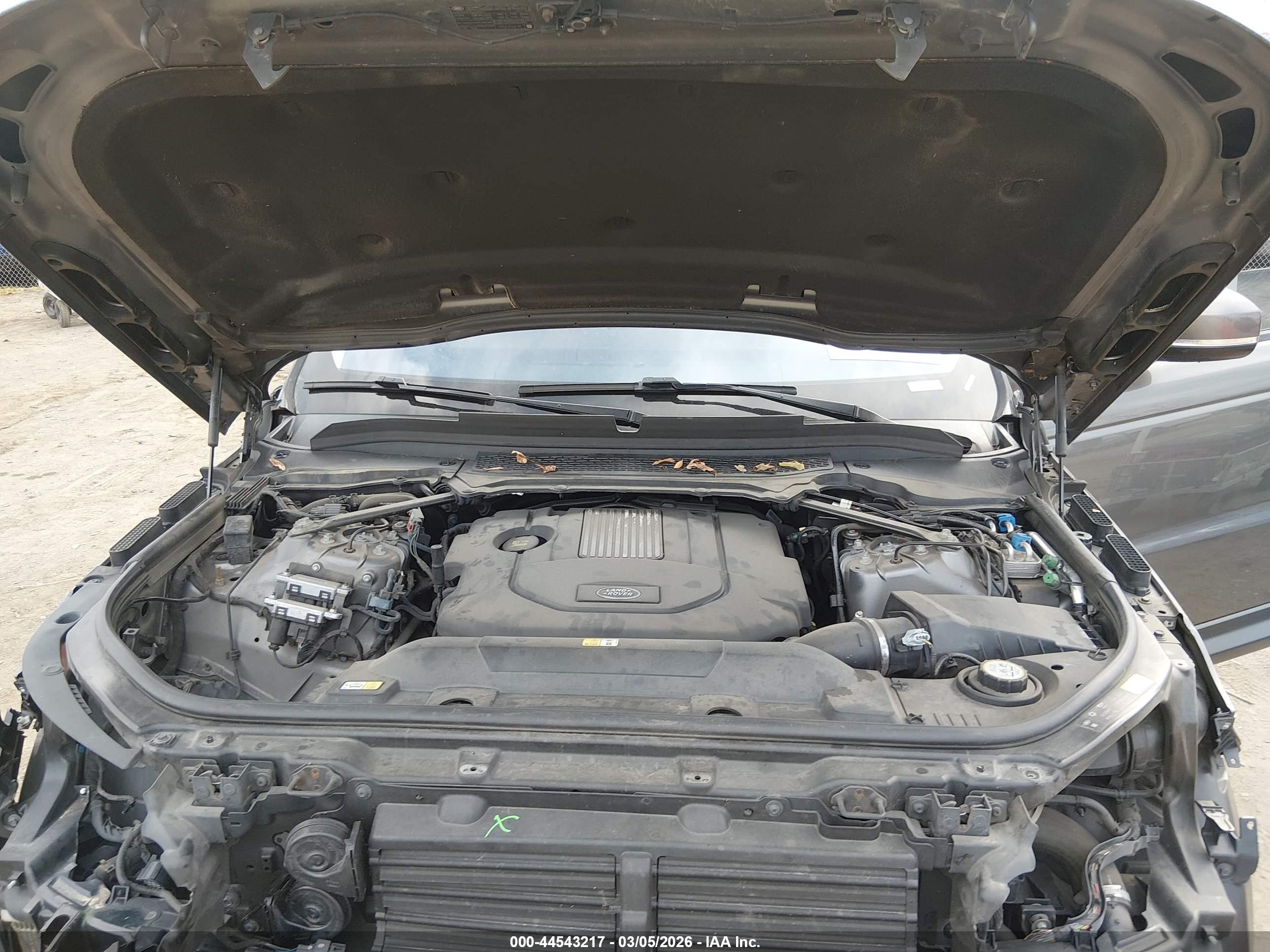 LAND ROVER image 10