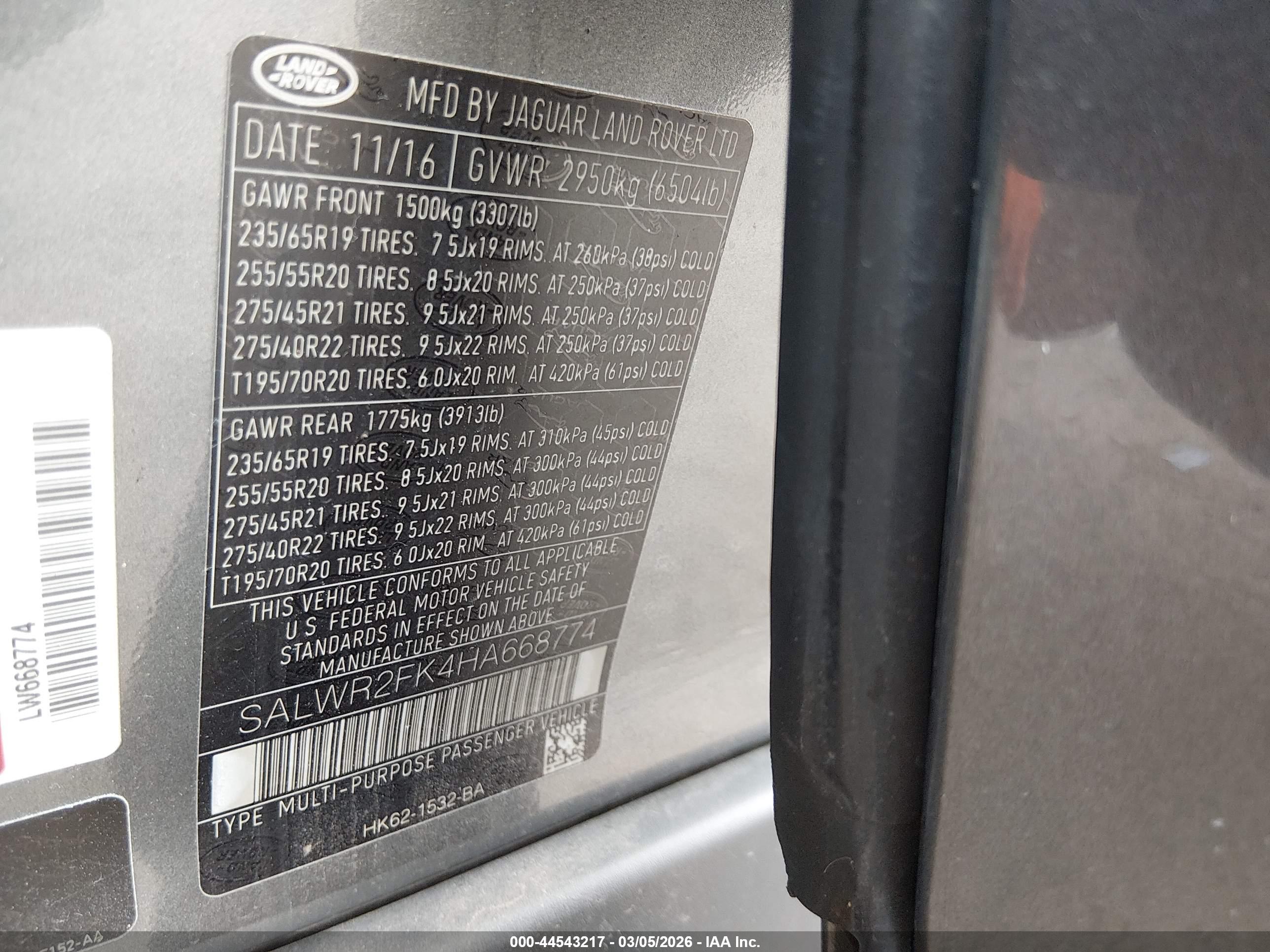 LAND ROVER image 9