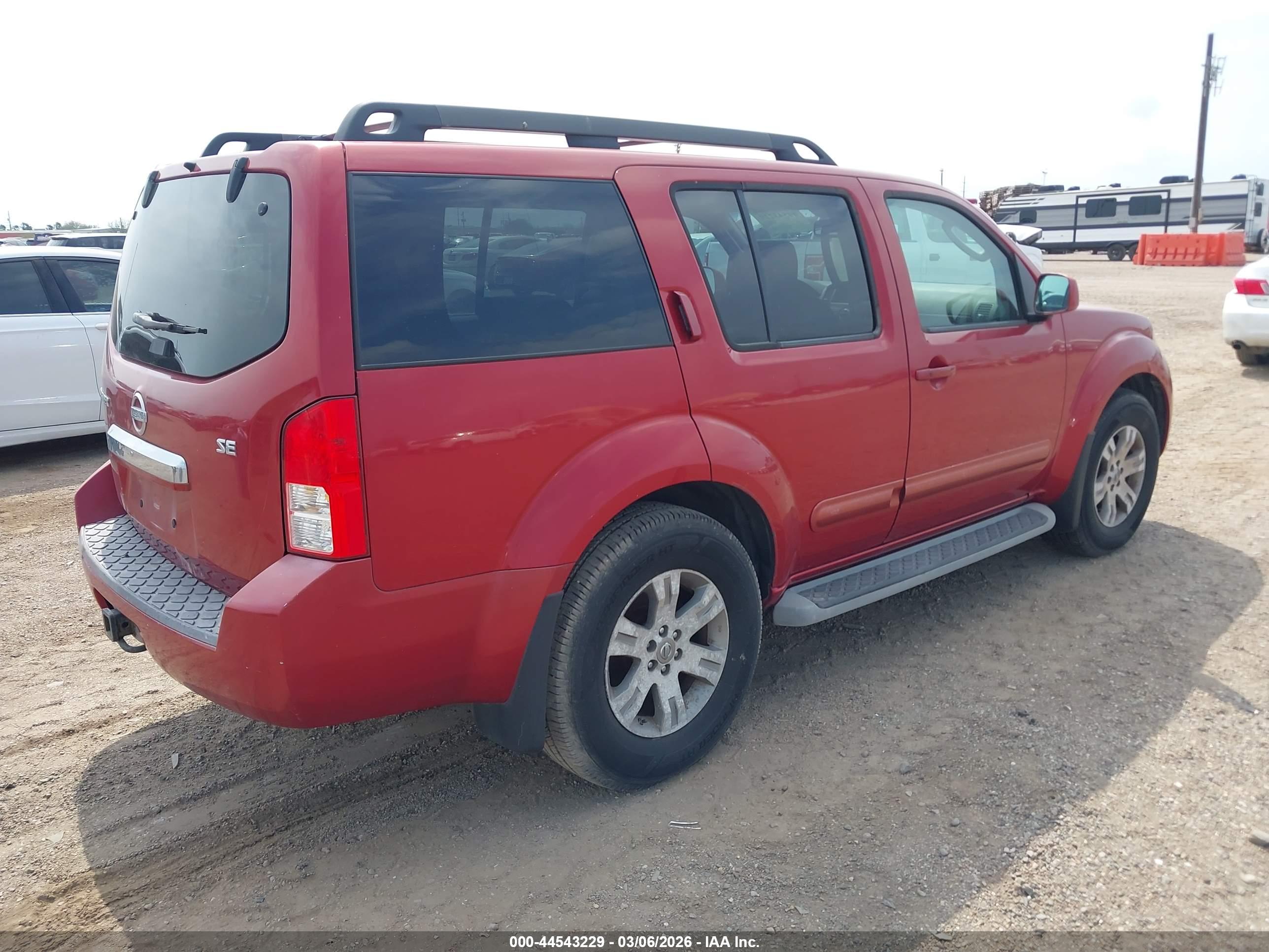 NISSAN PATHFINDER image 4