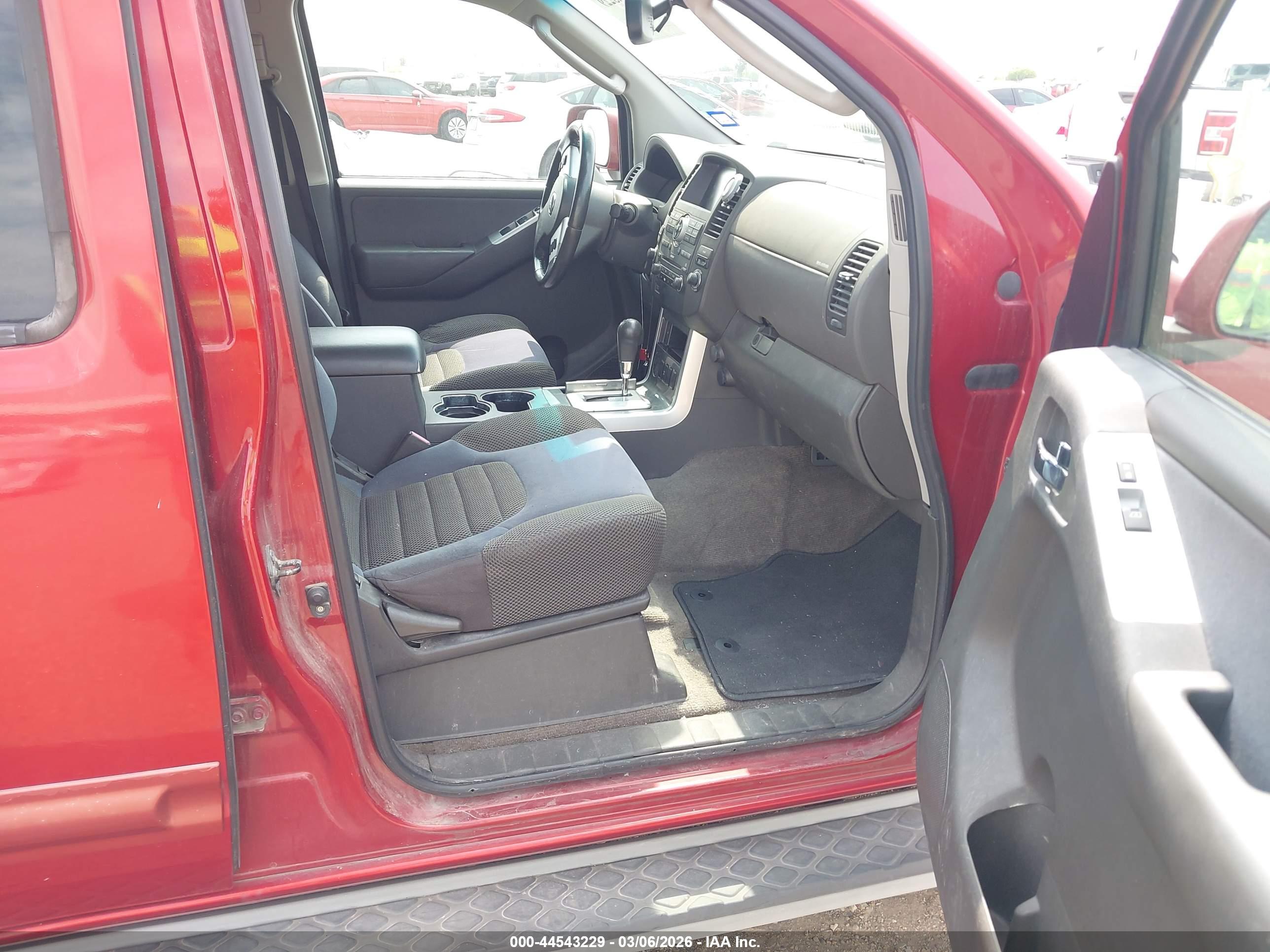 NISSAN PATHFINDER image 5