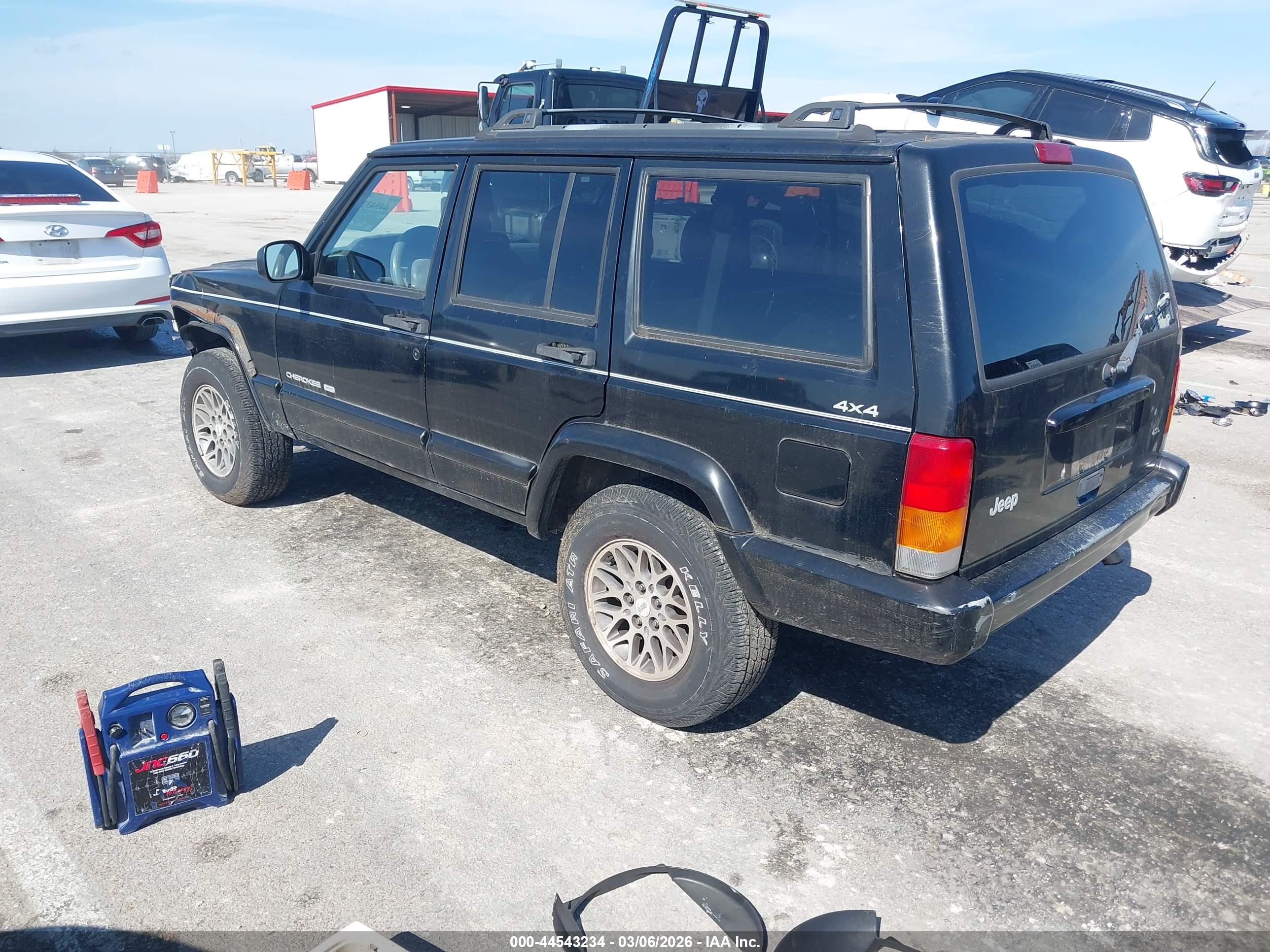 JEEP CHEROKEE image 3