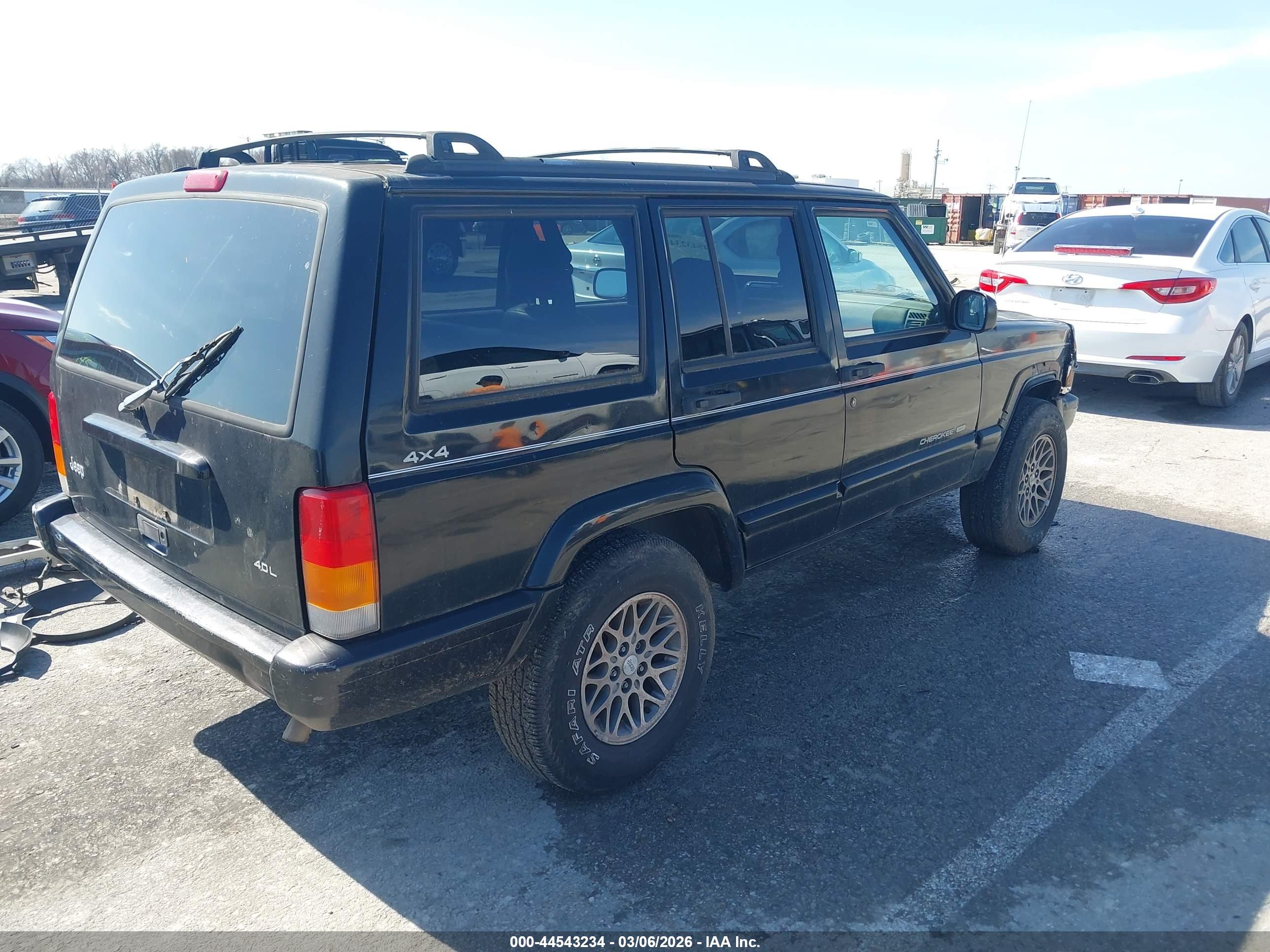 JEEP CHEROKEE image 4