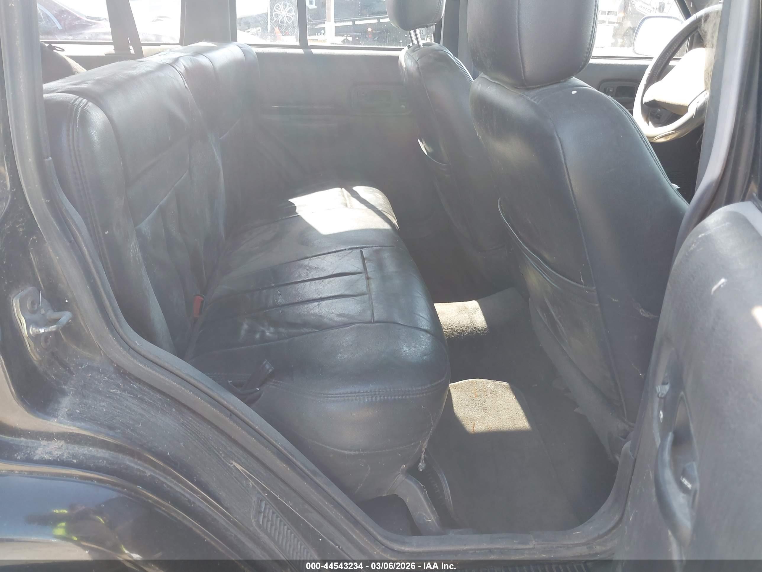 JEEP CHEROKEE image 8