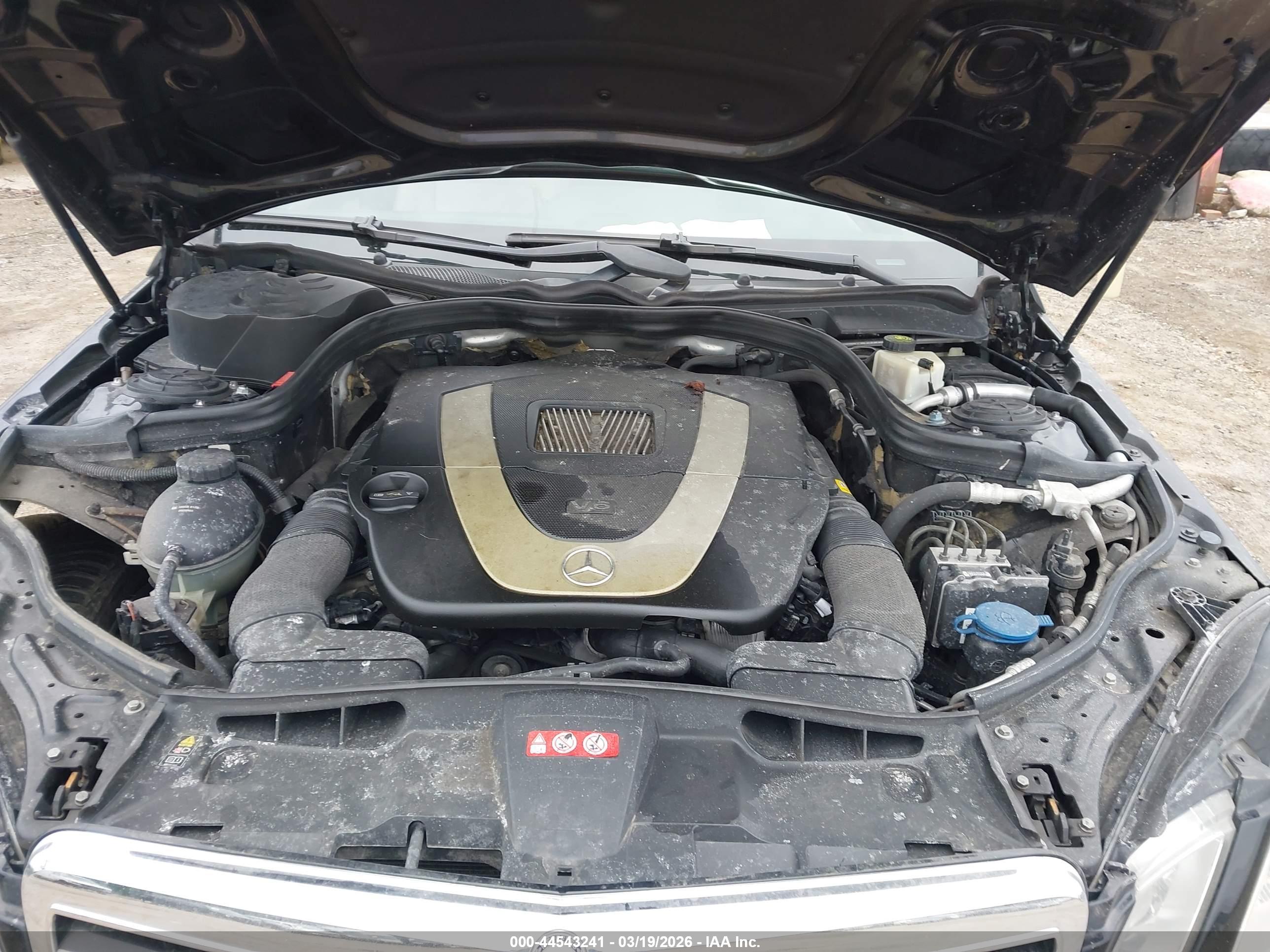 MERCEDES-BENZ E image 10